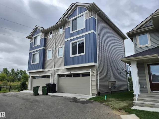 12 13139 205 ST NW, Edmonton 3