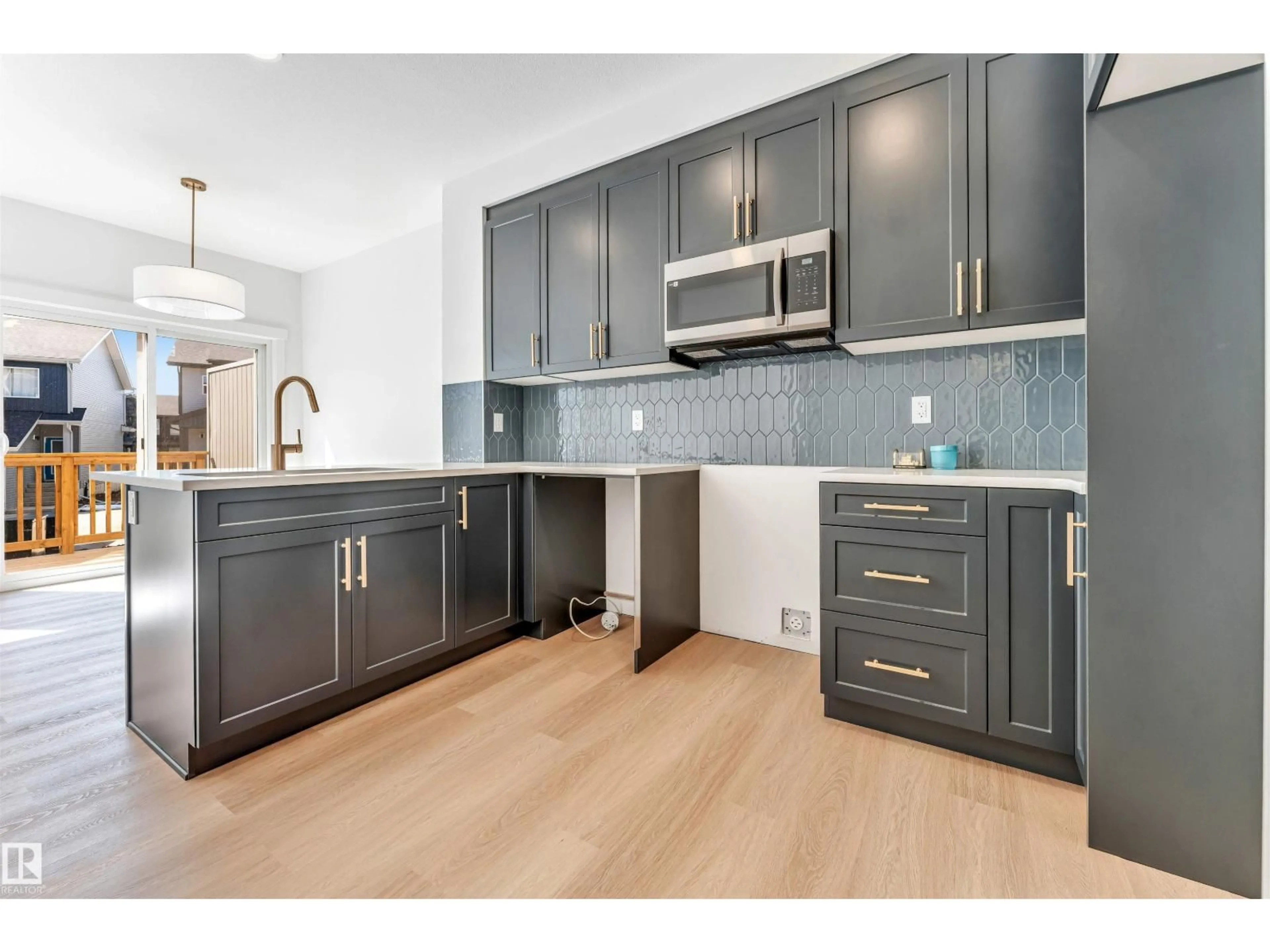 Open concept kitchen, unknown for 48 MATTSON DR, Edmonton Alberta T5X1A3
