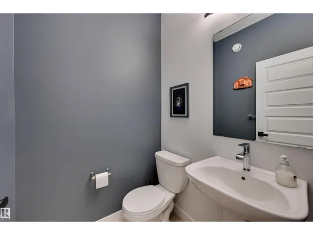 662 ASTORIA WY, Devon 4