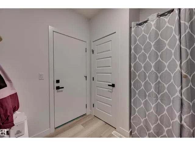 662 ASTORIA WY, Devon 5