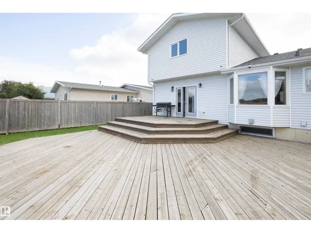 10636 110 ST, Westlock 5