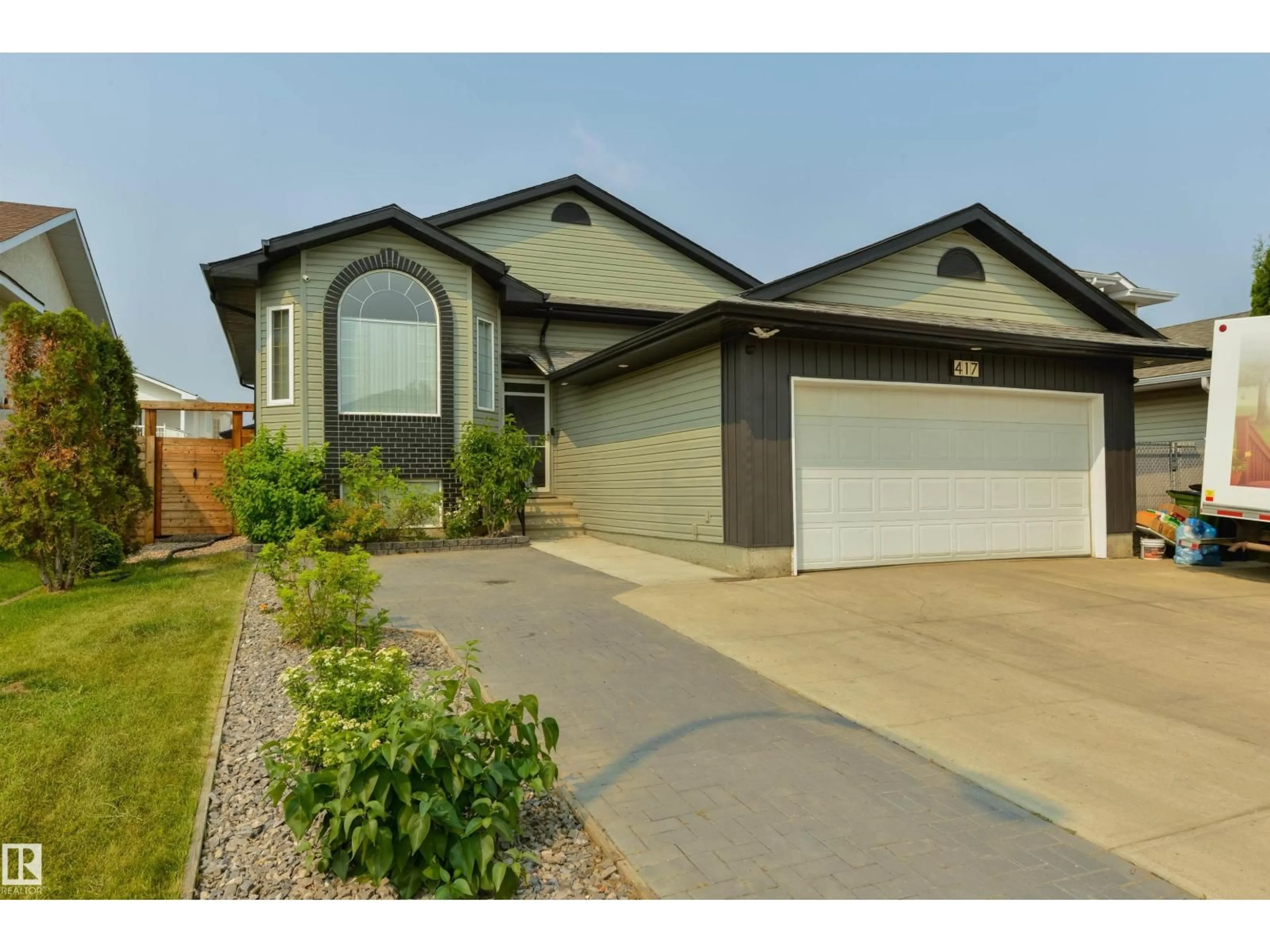 Unknown for 417 HOLLICK-KENYON RD, Edmonton Alberta T5Y2T9