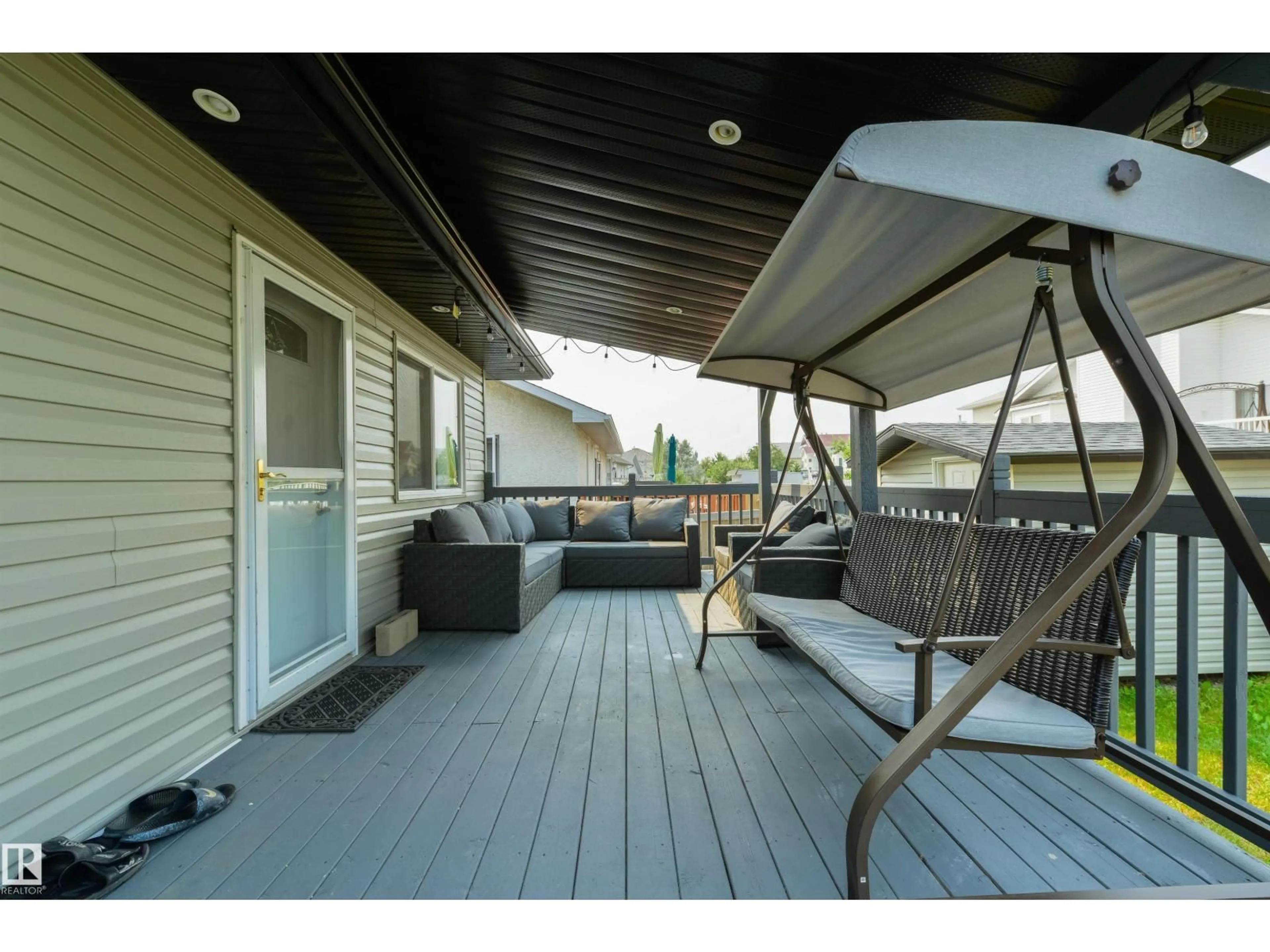 Patio, street for 417 HOLLICK-KENYON RD, Edmonton Alberta T5Y2T9
