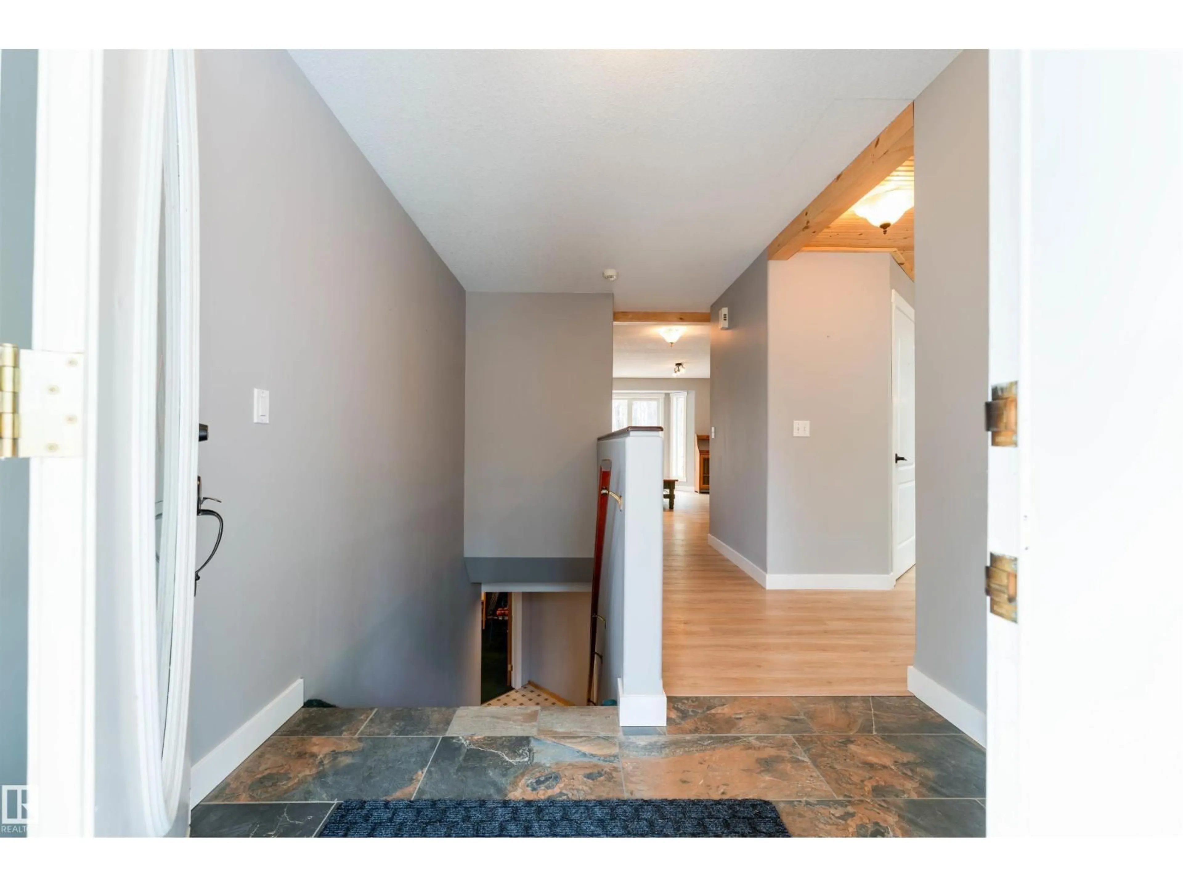 Indoor entryway for 51515 RGE ROAD 32 A, Rural Parkland County Alberta T0E0N0