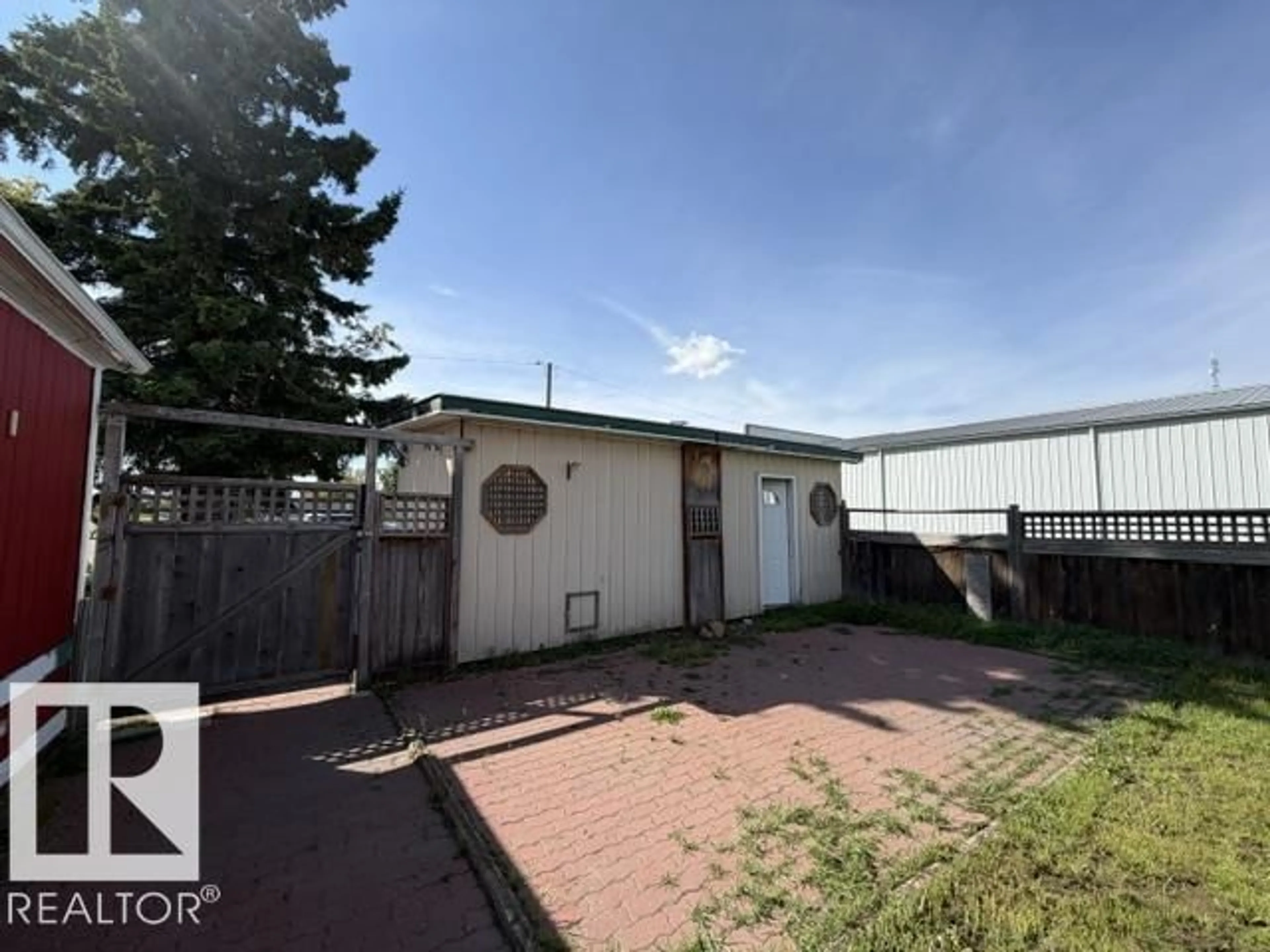 Shed for 4801 50 ST, Radway Alberta T0A2V0