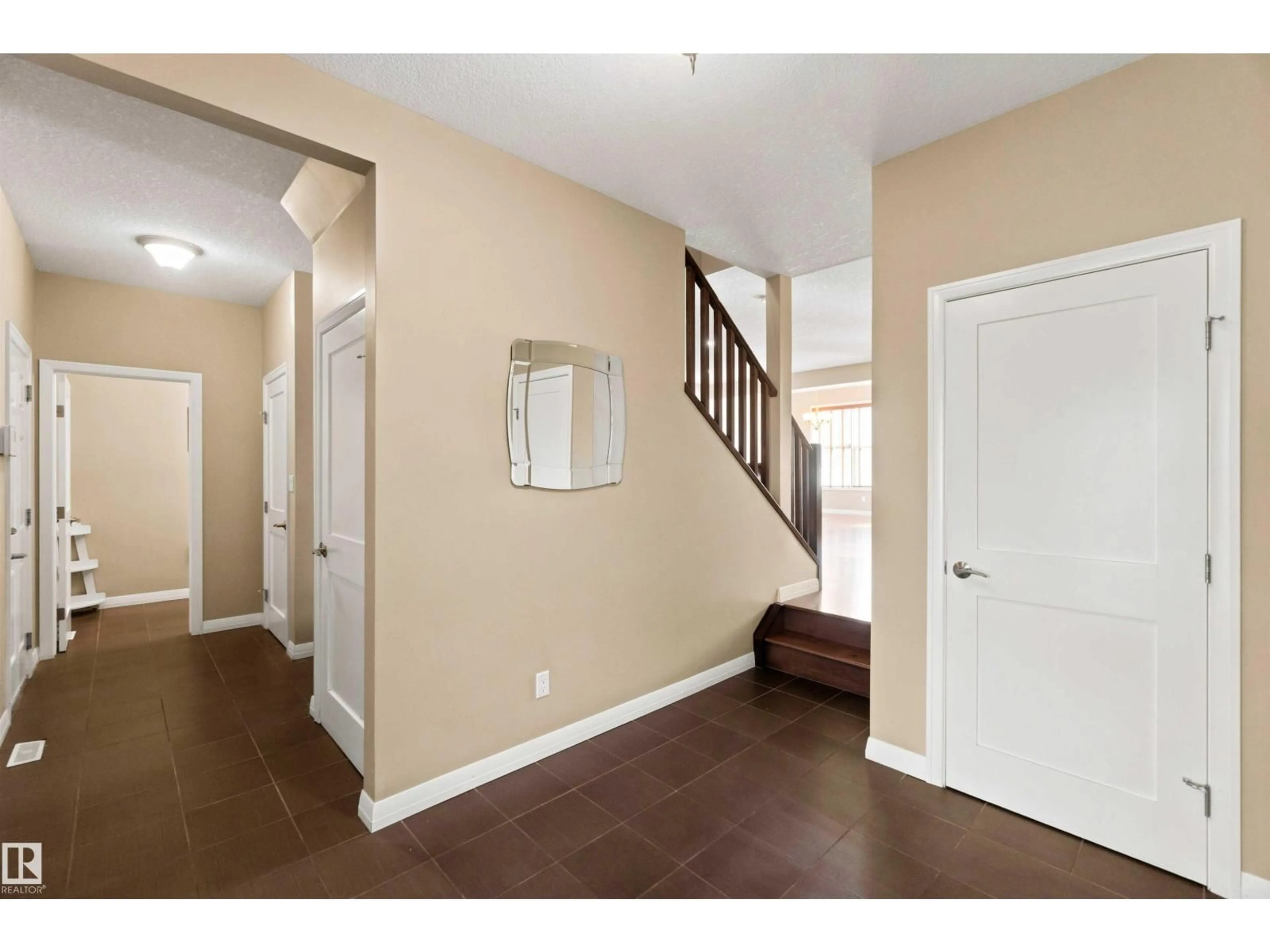 Indoor entryway for 1238 AINSLIE WY, Edmonton Alberta T6W0H9