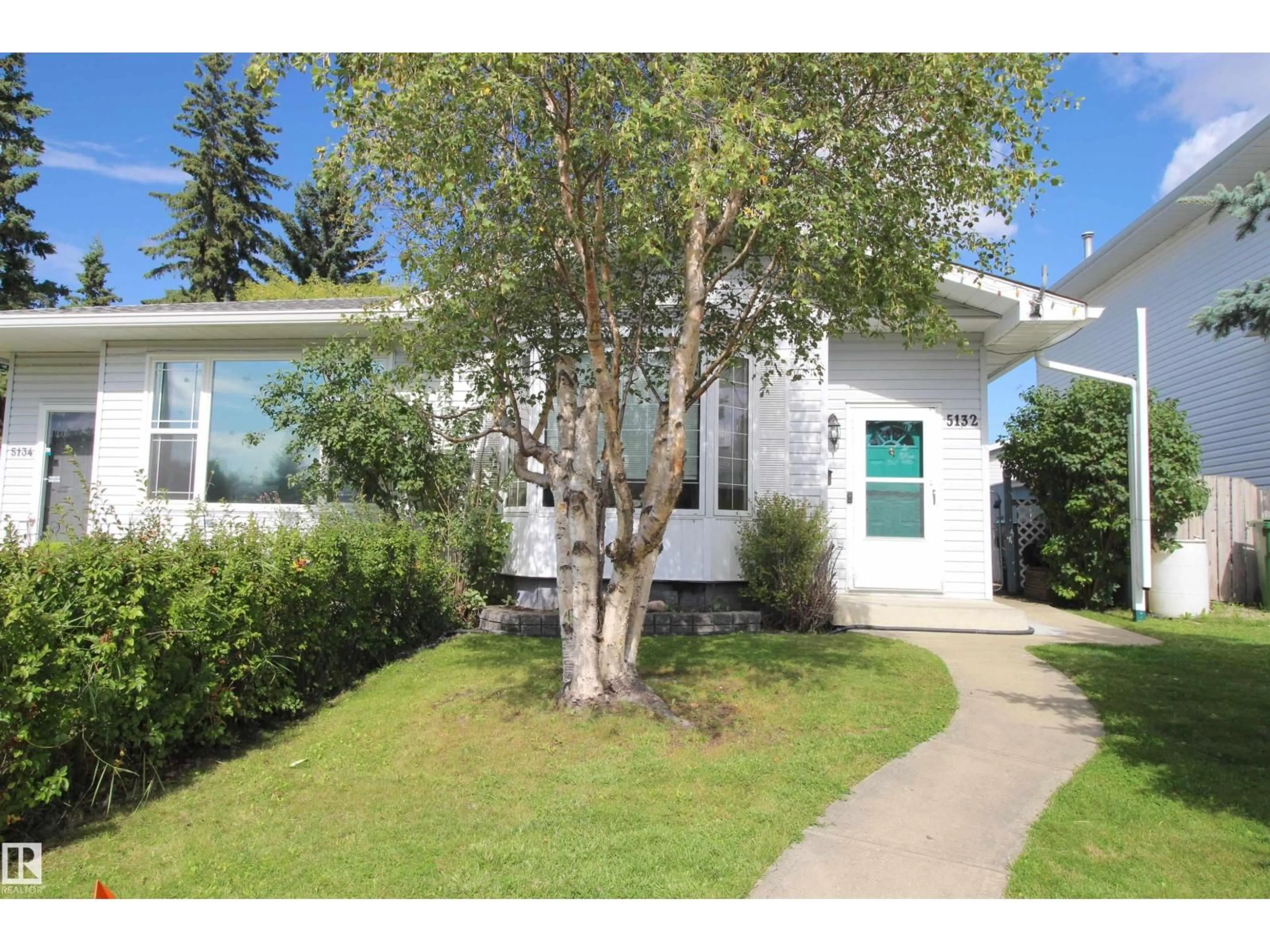 Home with vinyl exterior material, street for 5132 52 AVE, Calmar Alberta T0C0V0