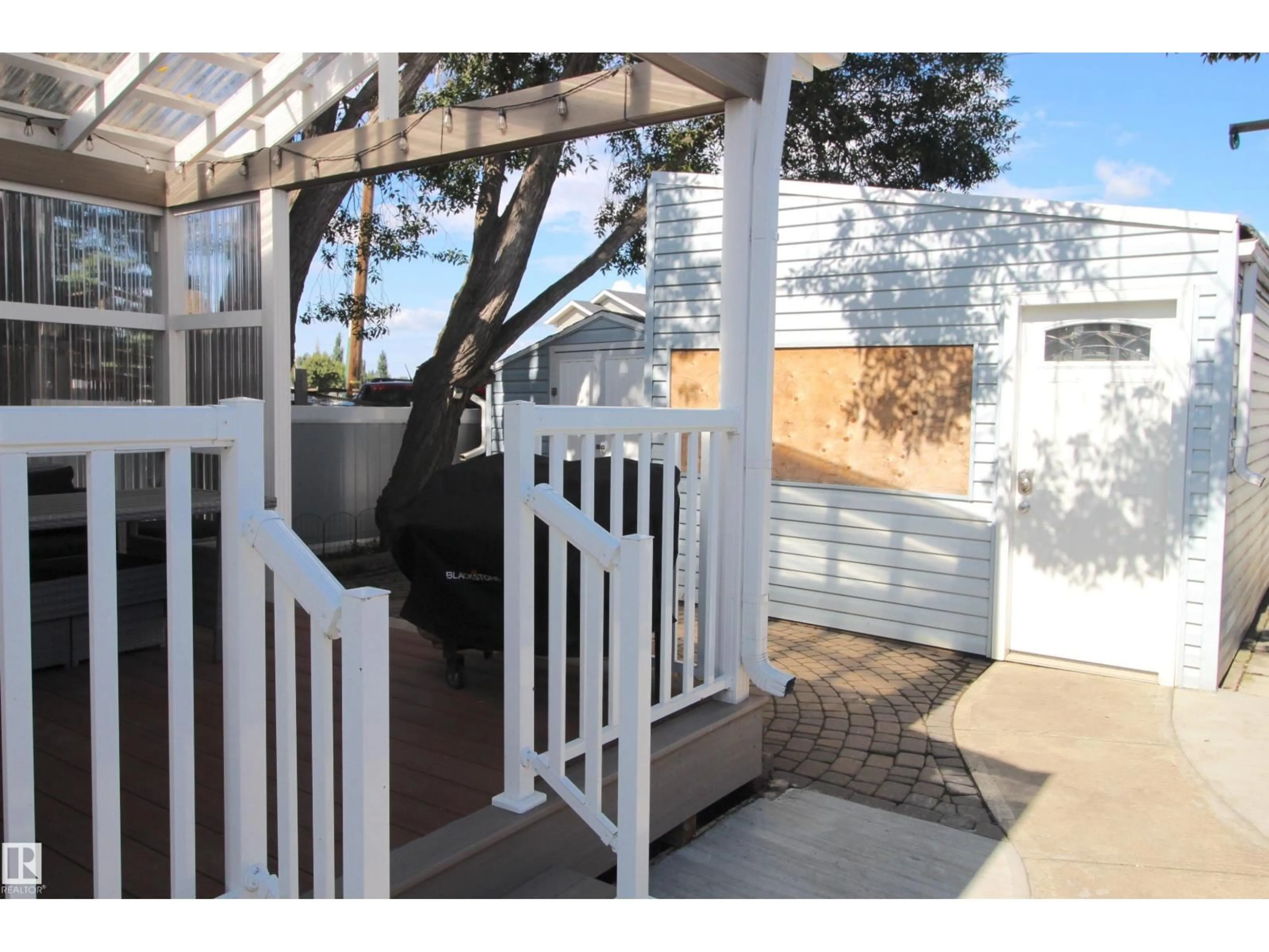 Patio, unknown for 5132 52 AVE, Calmar Alberta T0C0V0