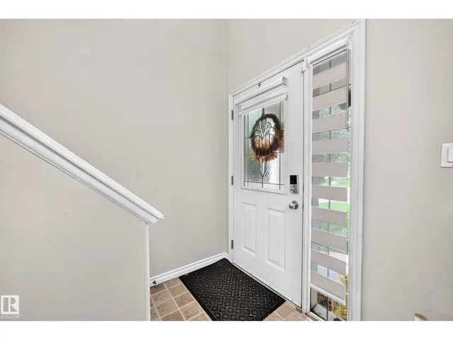 NW - 16119 95 ST, Edmonton 4