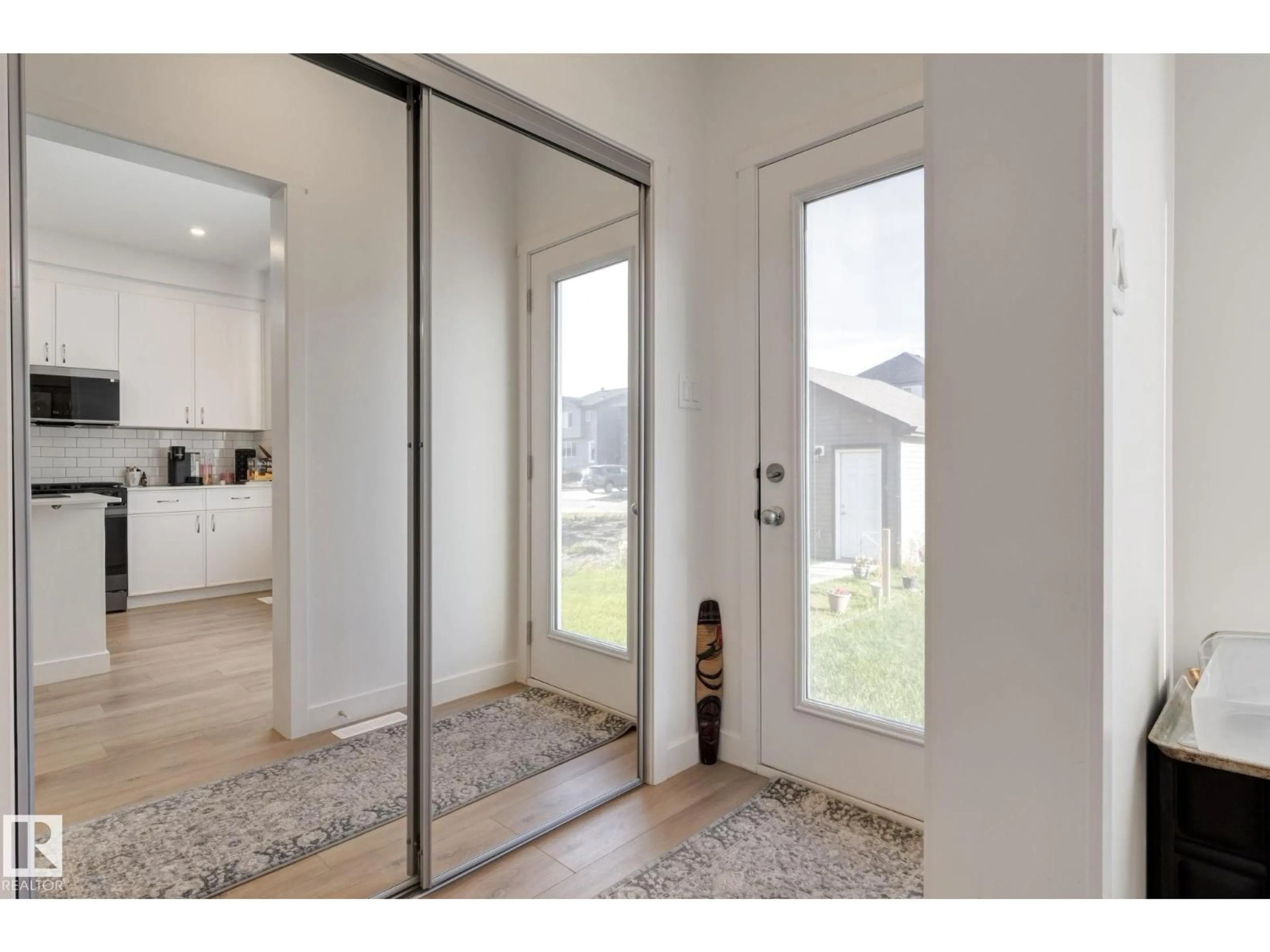 Indoor entryway for 33 ETON LI, Spruce Grove Alberta T7X2Z7