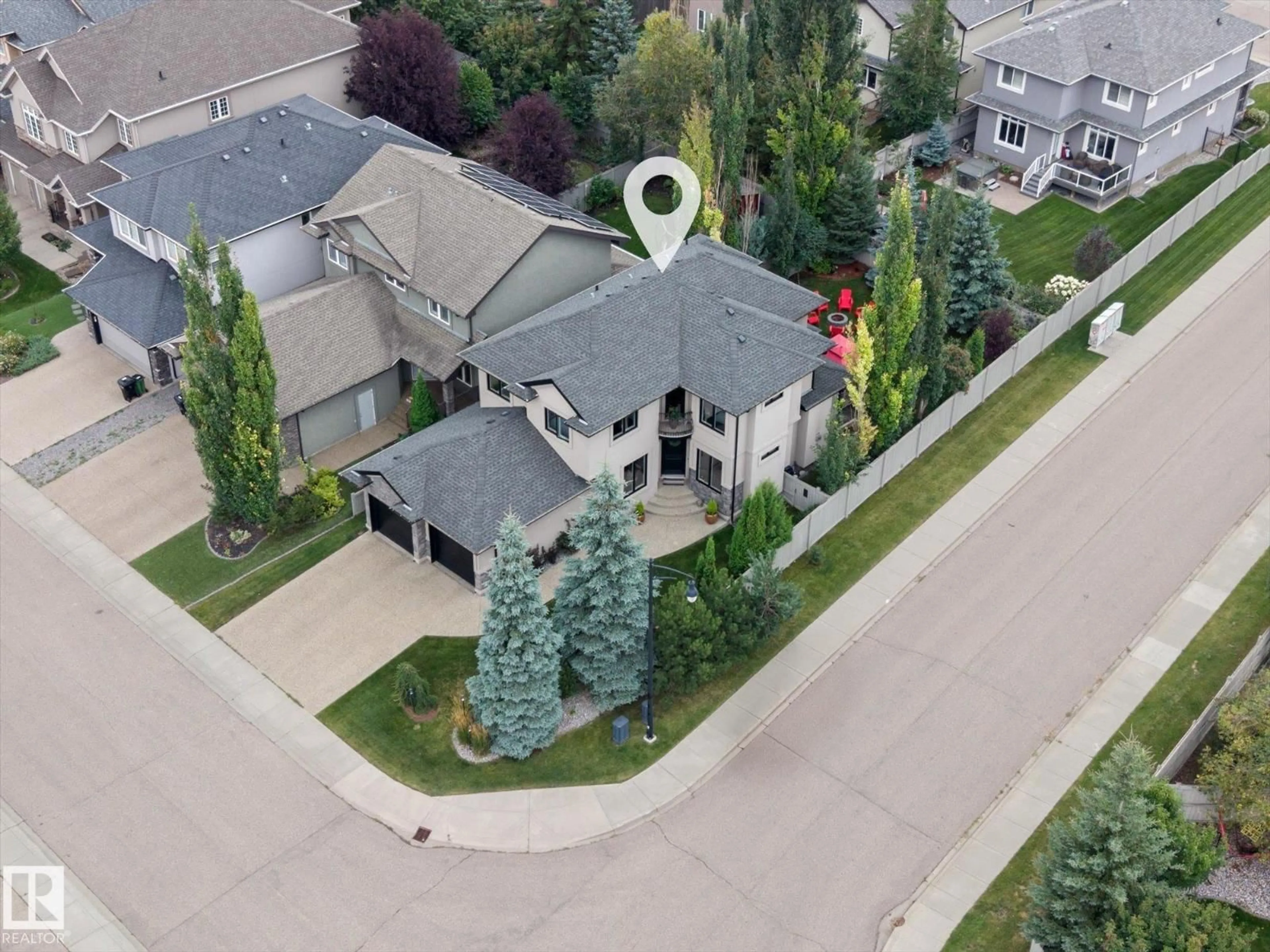 A pic from outside/outdoor area/front of a property/back of a property/a pic from drone, street for SW - 2303 WARRY CT, Edmonton Alberta T6W0N9