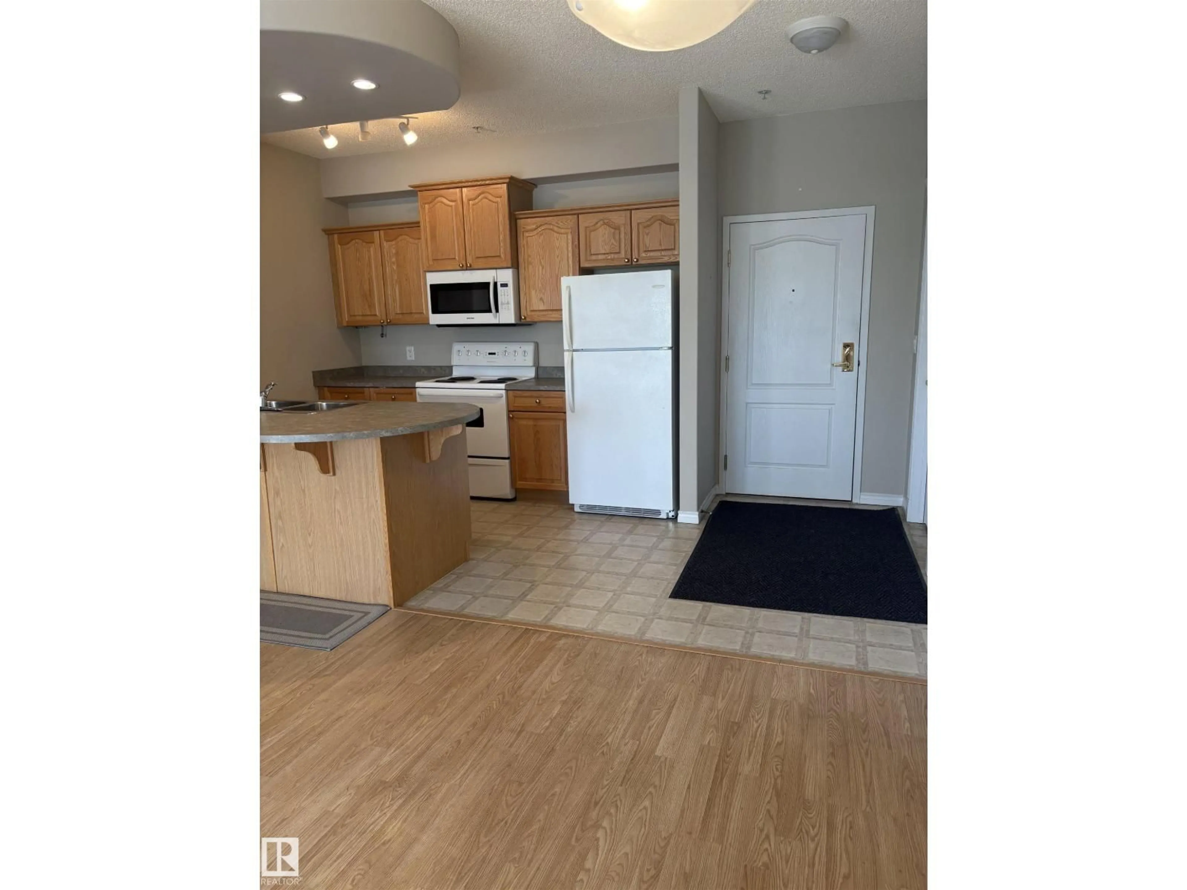 Standard kitchen, unknown for #212 - 14259 50 ST, Edmonton Alberta T5G1R2