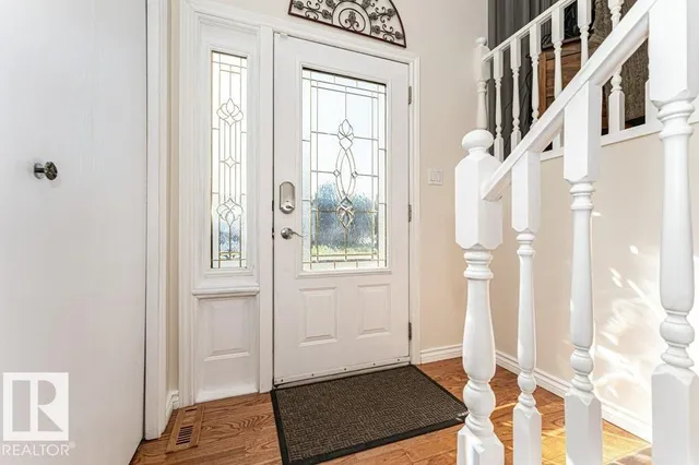 5924 11 AV, Edmonton 2