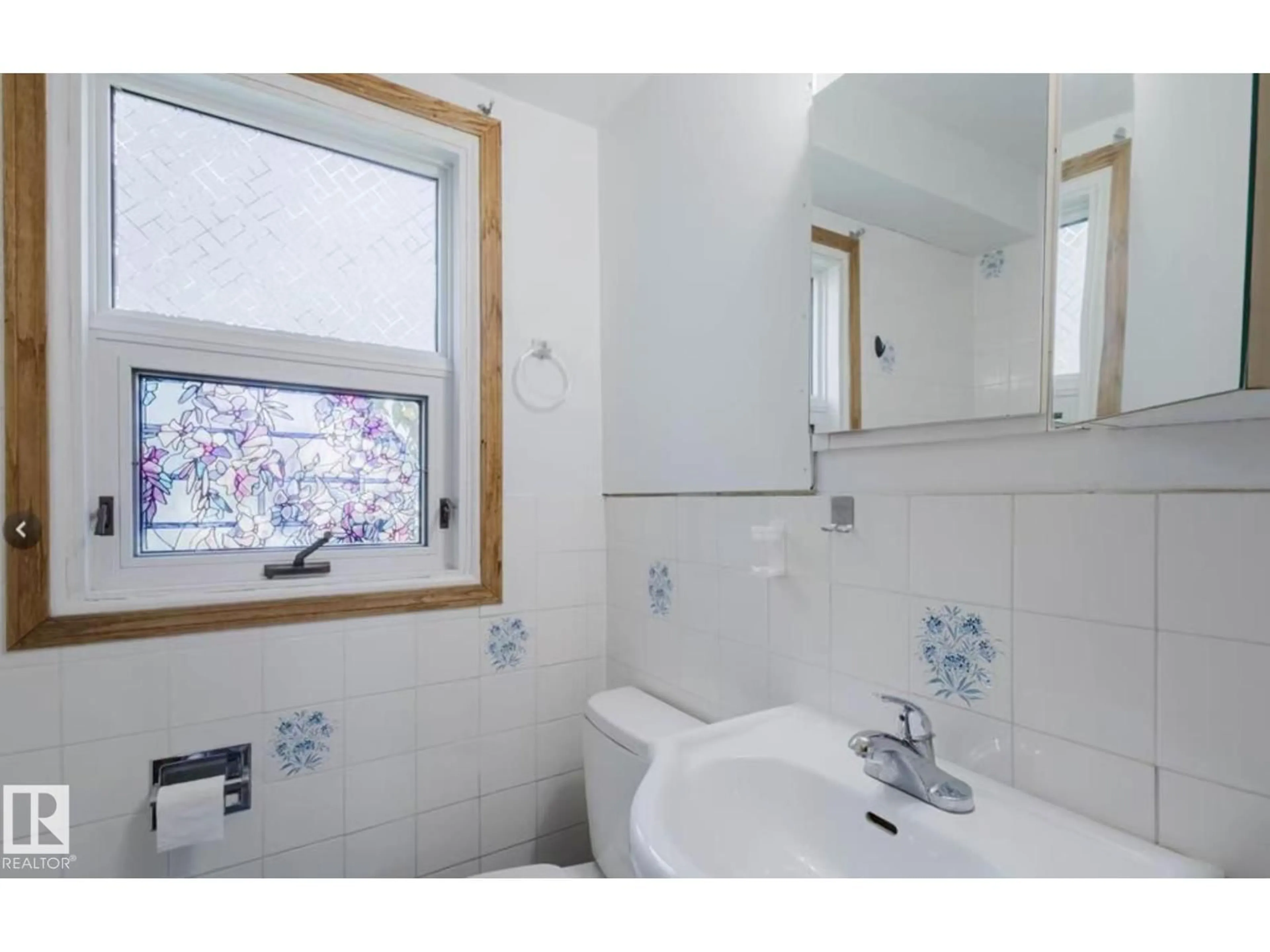 Standard bathroom, unknown for 10948 75 AV, Edmonton Alberta T6G0G9