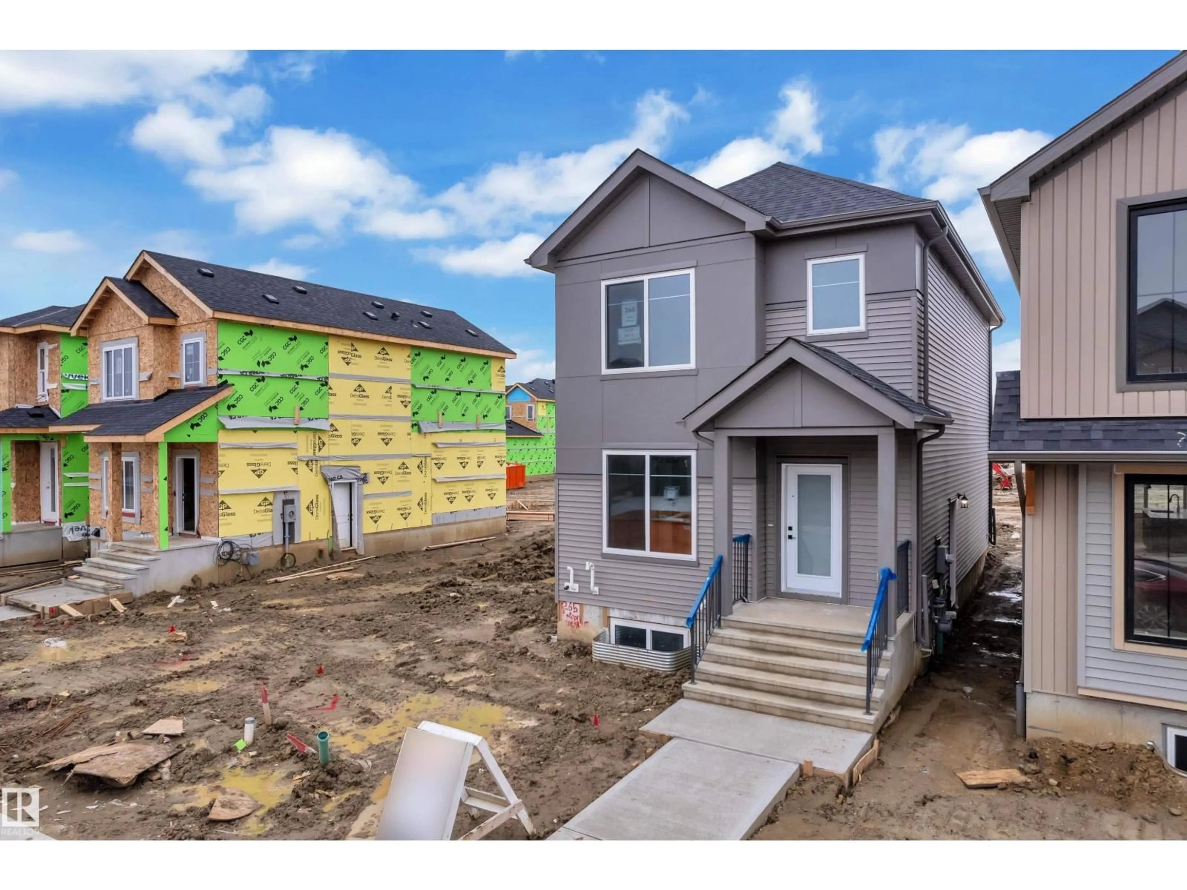Home with vinyl exterior material, street for 265 FALCON CR, Leduc Alberta T9E4W3