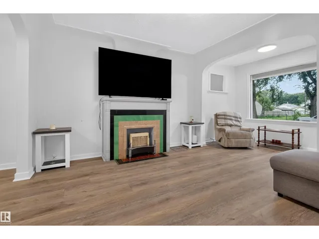 NW - 11431 88 ST, Edmonton 5