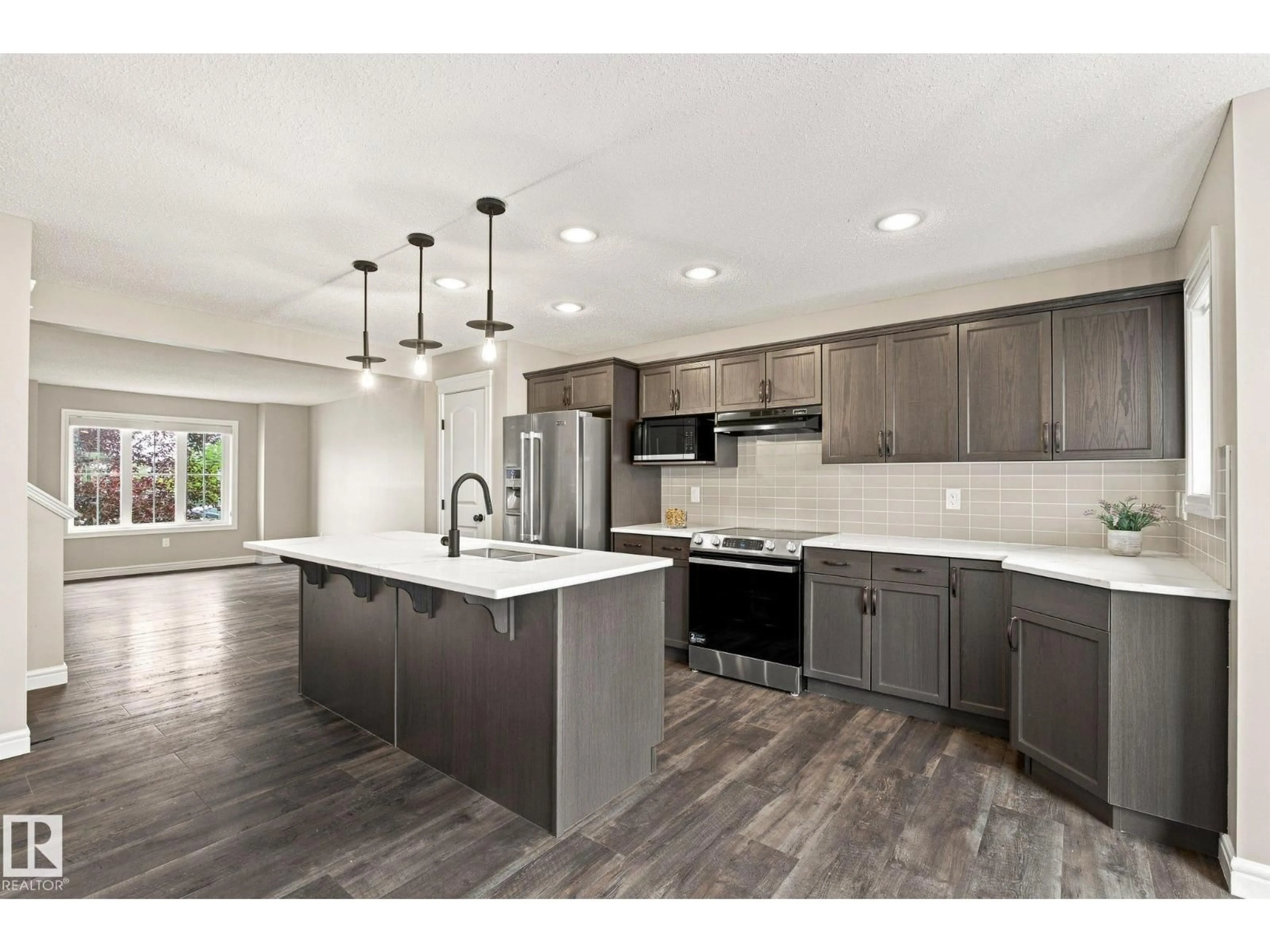 Open concept kitchen, unknown for 289 DESROCHERS BV, Edmonton Alberta T6W3H9