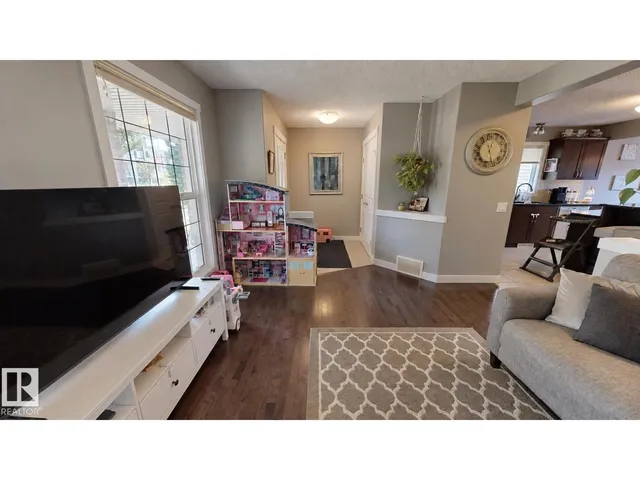 7016 ETON BV, Sherwood Park 4