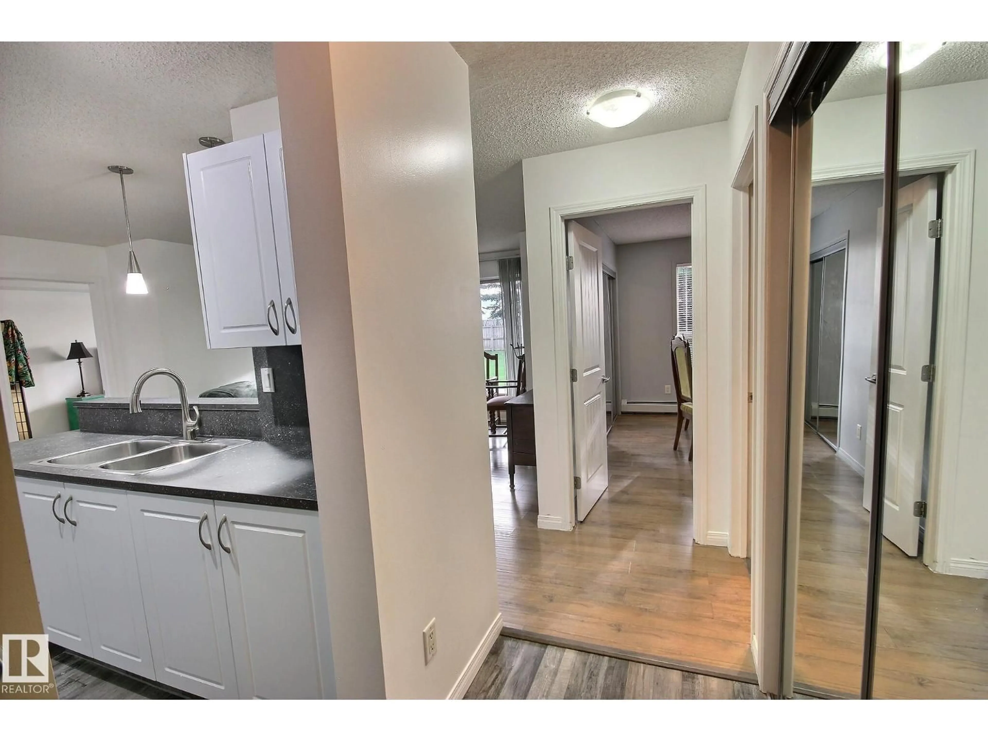 Unknown for #105 - 13907 136 ST, Edmonton Alberta T6V1Y5