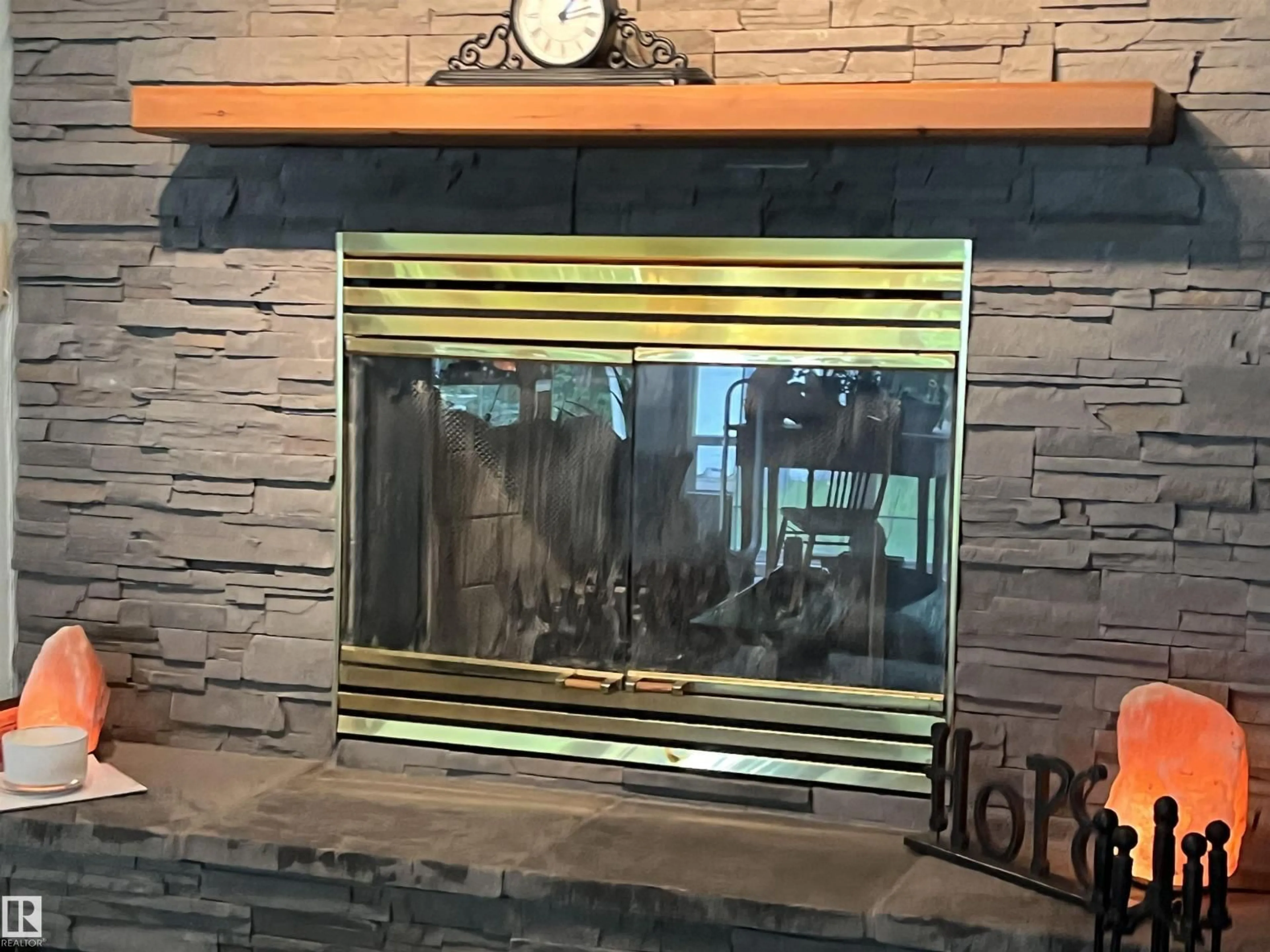 A pic of a room for 5224 50 AV SE, Rural Lac Ste. Anne County Alberta T0E0A0