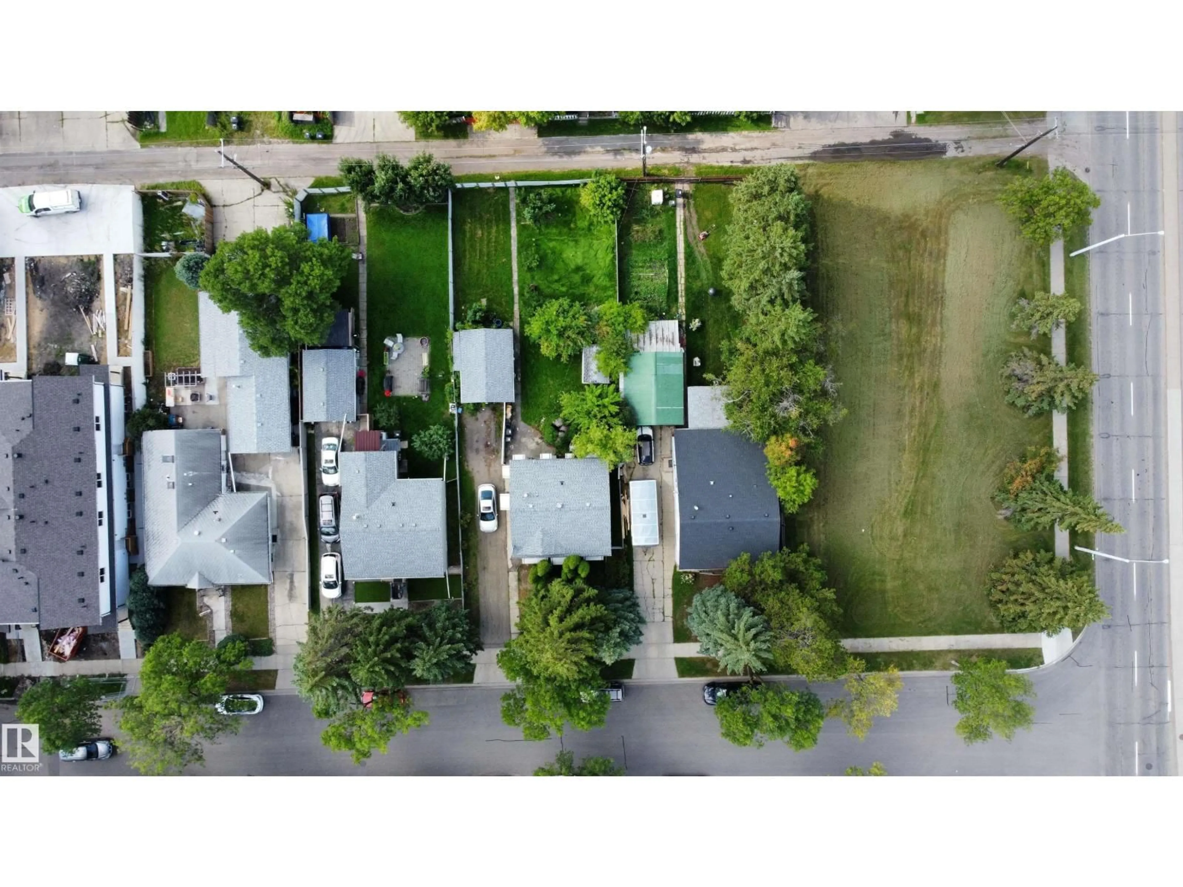 A pic from outside/outdoor area/front of a property/back of a property/a pic from drone, unknown for NW - 10632 150 ST, Edmonton Alberta T5P1R2