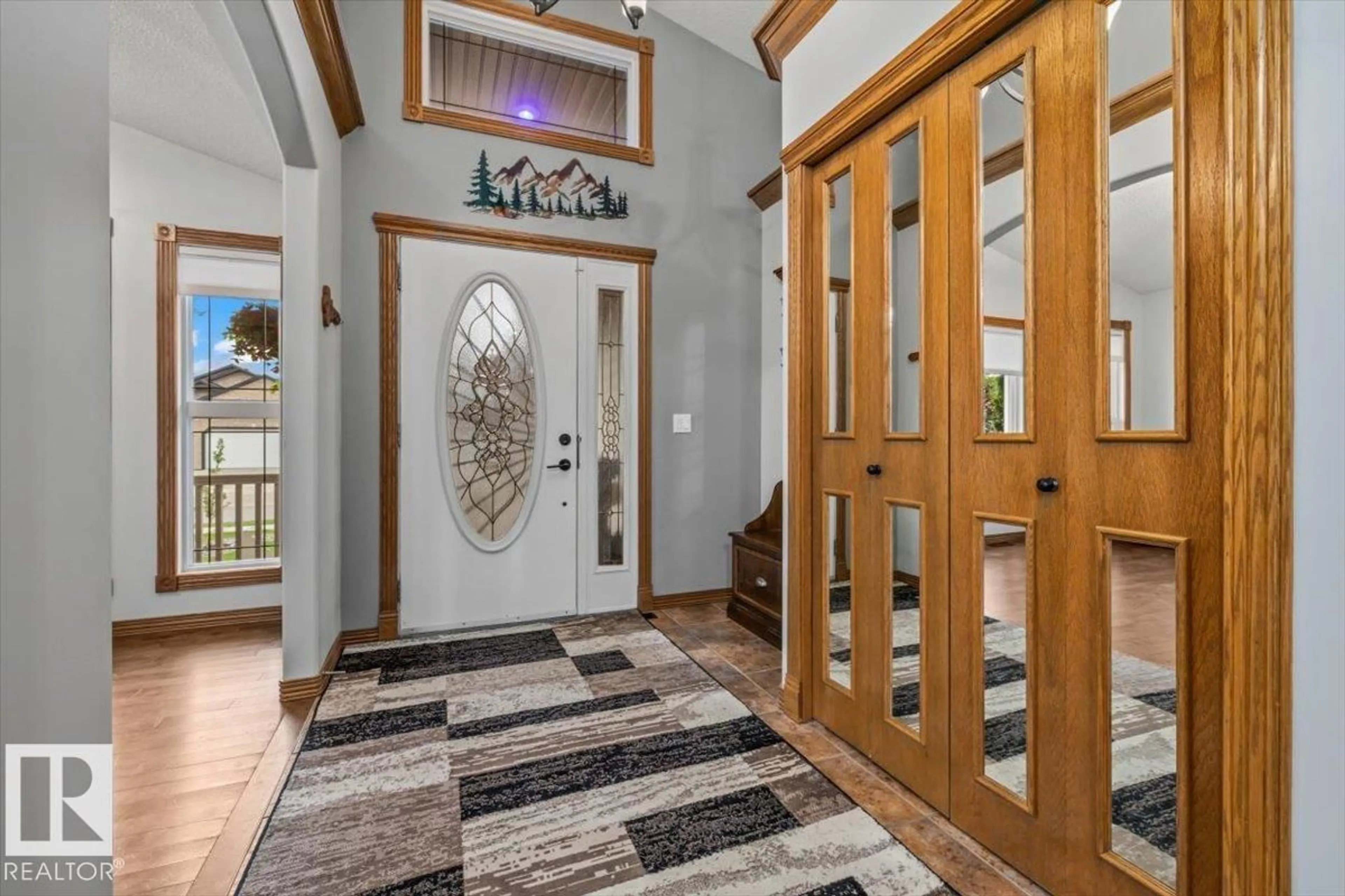 Indoor entryway for 61 LINKSIDE BV, Spruce Grove Alberta T7X4A6