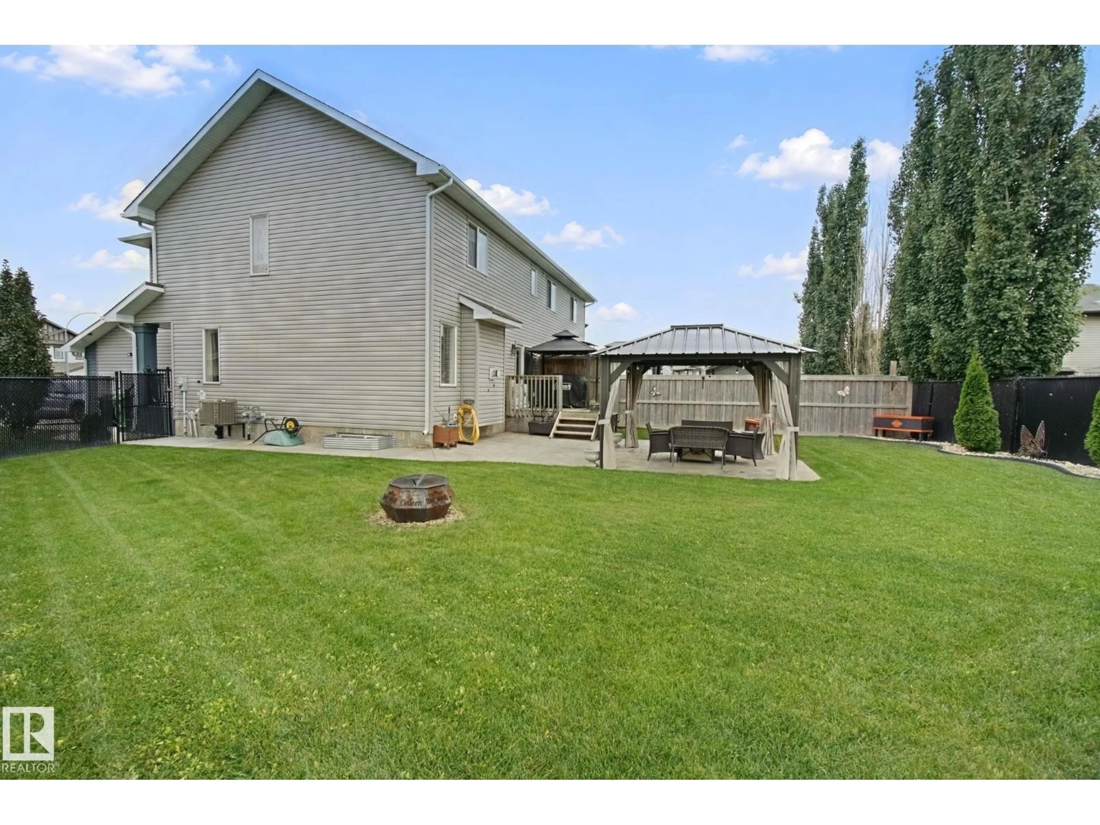 Patio, unknown for 130 CATALINA CT, Fort Saskatchewan Alberta T8L0K6