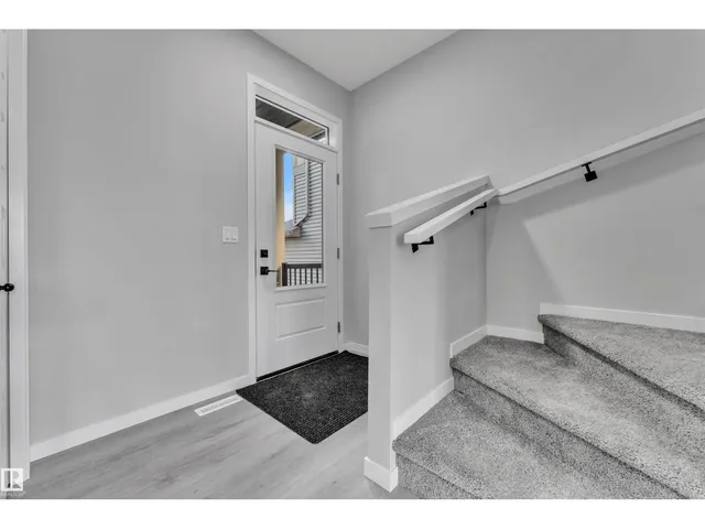 16832 49 ST, Edmonton 3