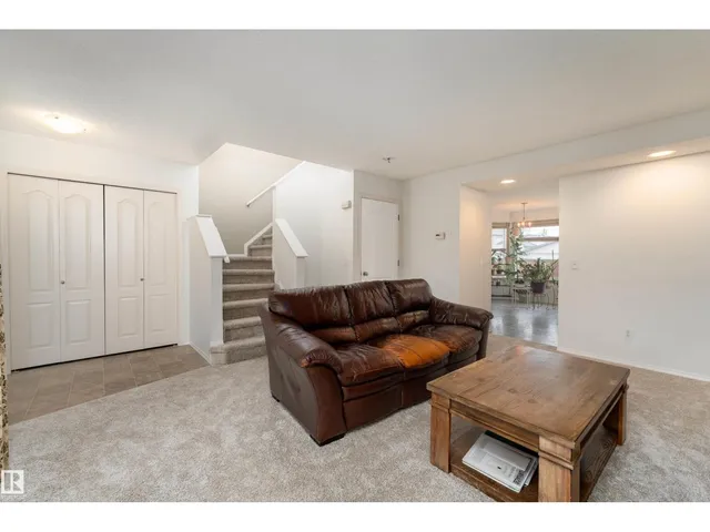 547 SONGHURST WY, Leduc 5