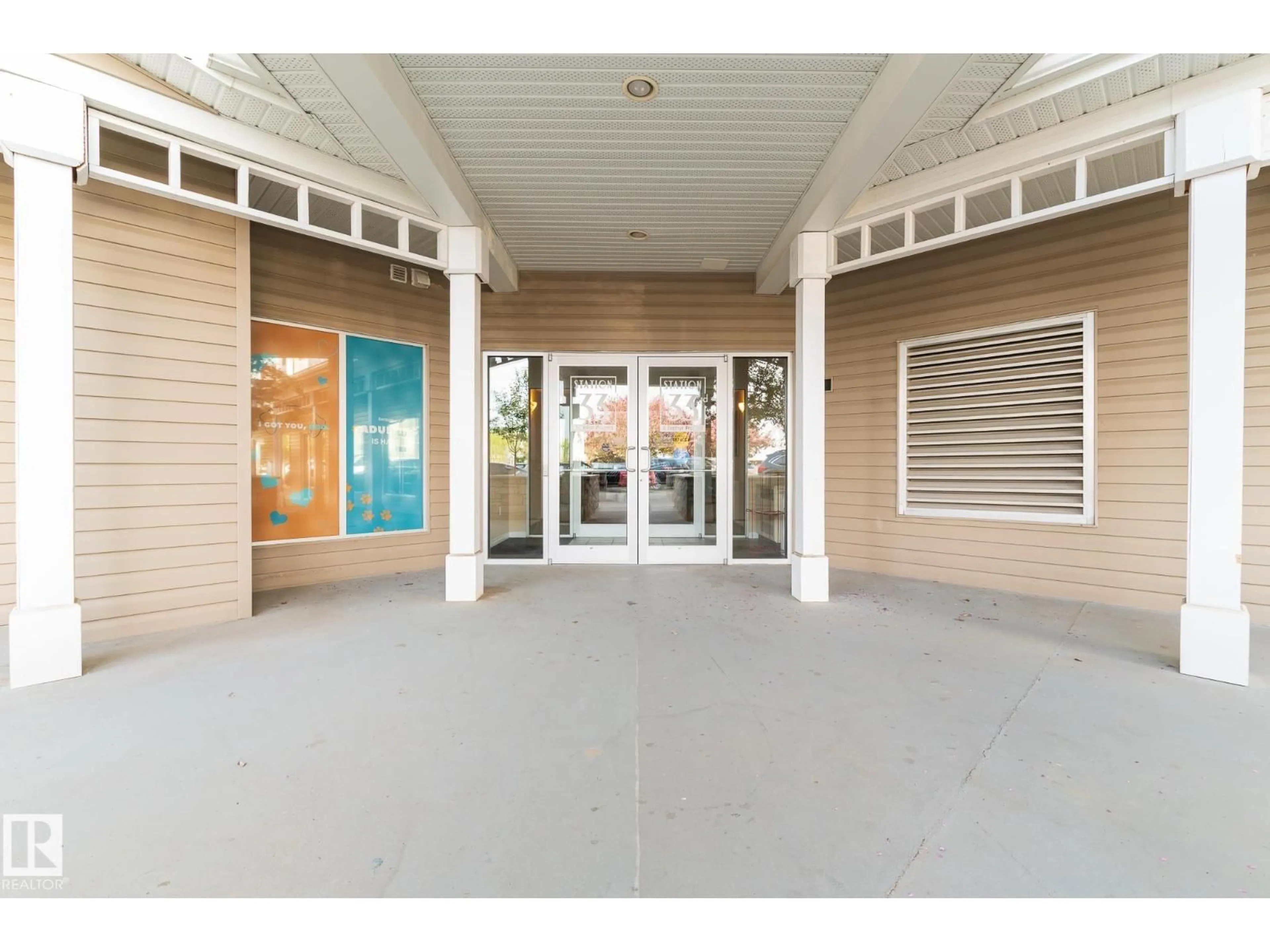 Indoor foyer for #418 - 4310 33 ST, Stony Plain Alberta T7Z0A8