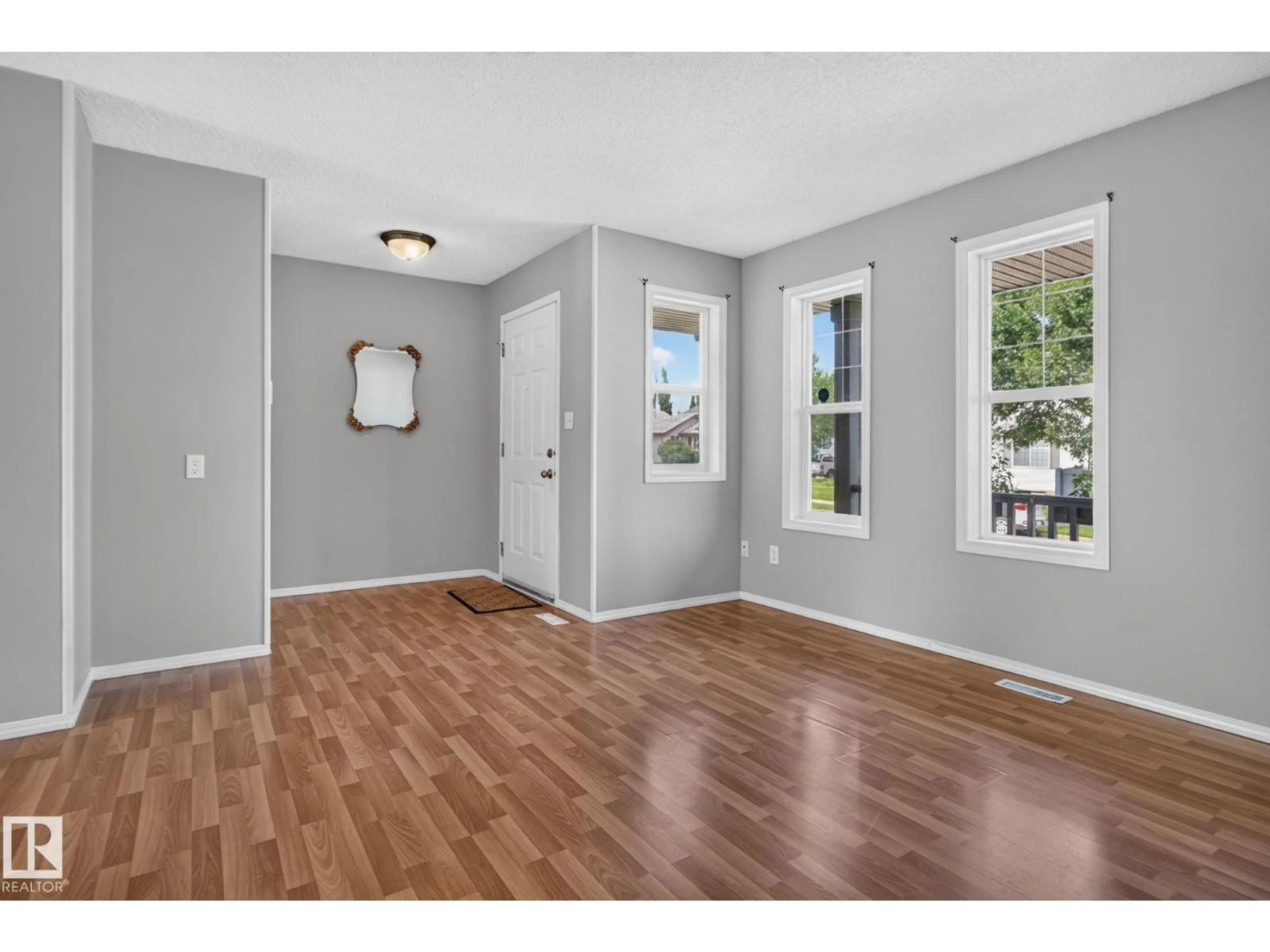 Indoor entryway for 8923 173 AV, Edmonton Alberta T5Z3W6