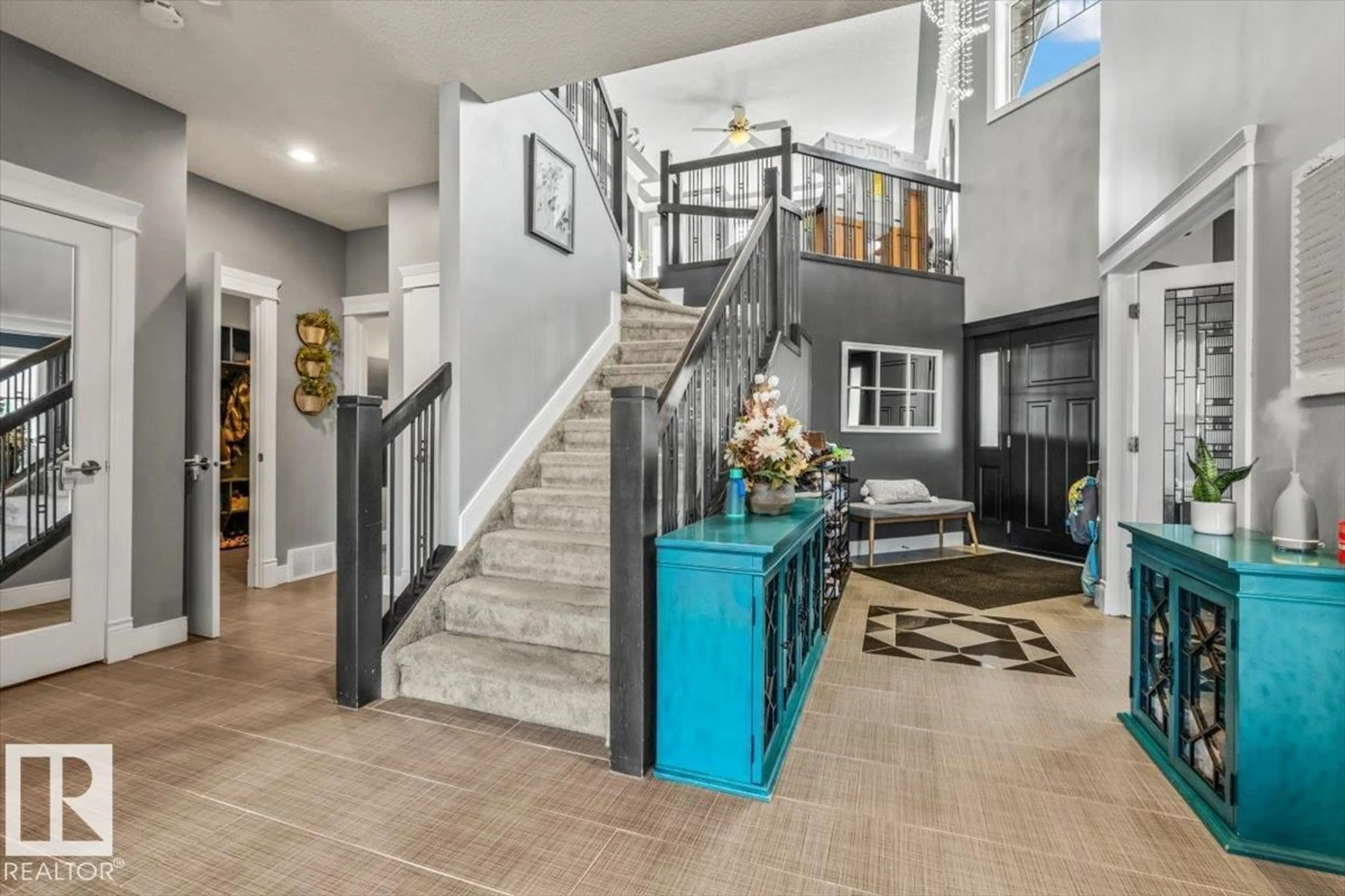 Indoor entryway for 28 DANFIELD PL, Spruce Grove Alberta T7X0A3