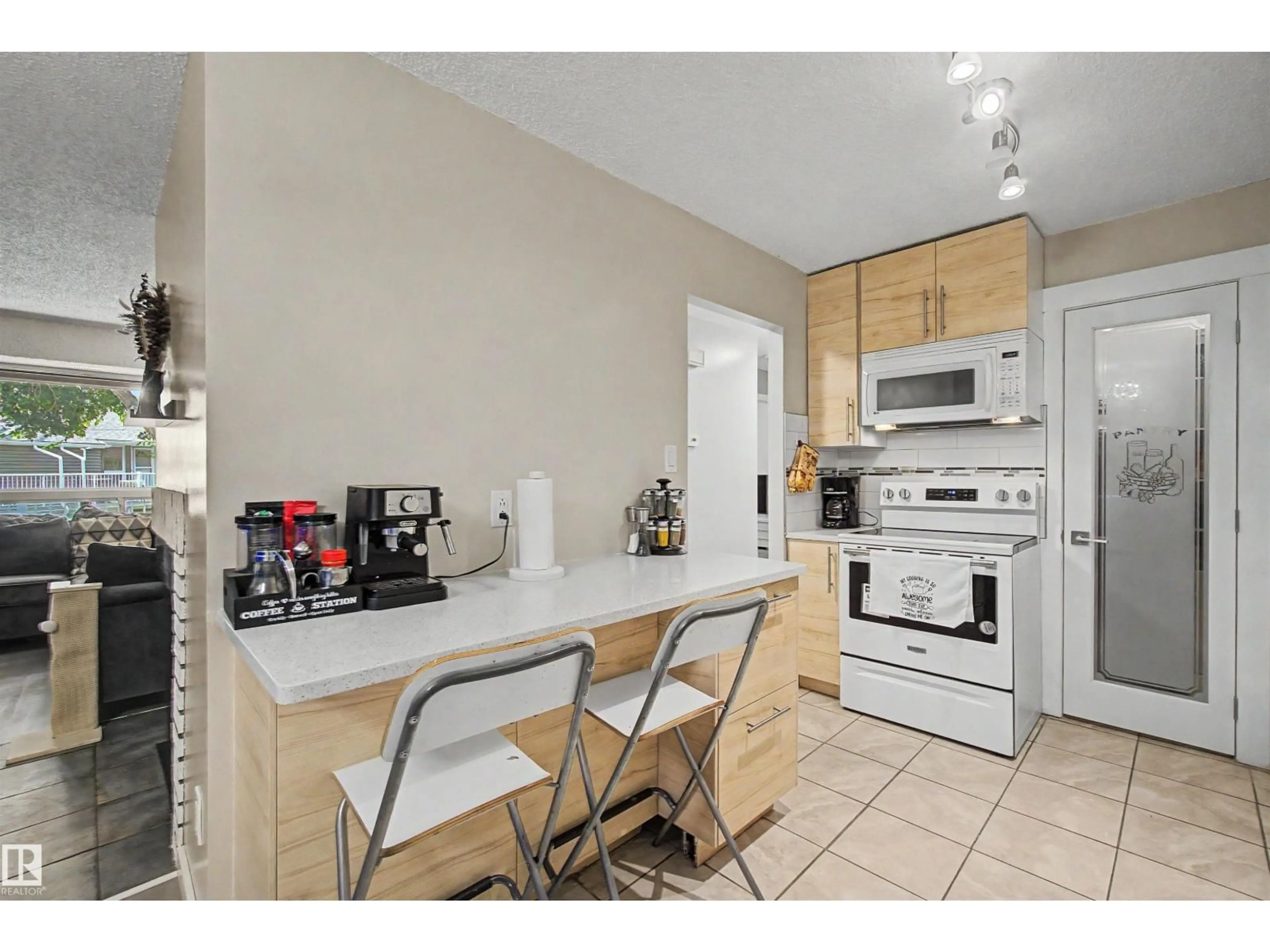 Standard kitchen, unknown for 3111 142 AV, Edmonton Alberta T5Y2H6