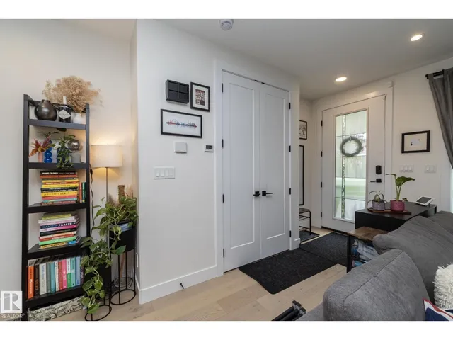 NW - 7733 81 AV, Edmonton 5
