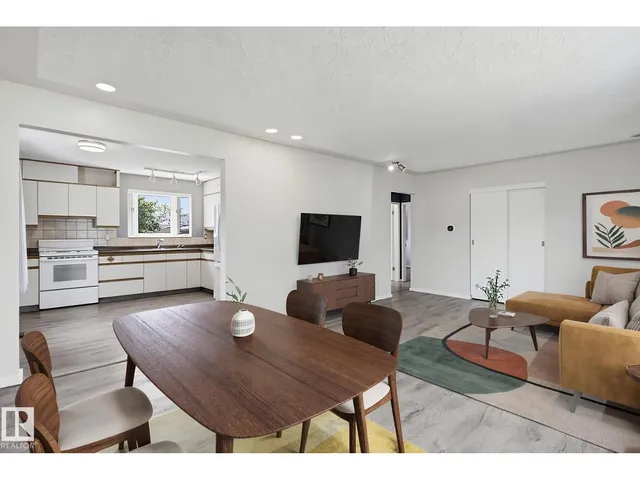 10527 137 AV, Edmonton 4
