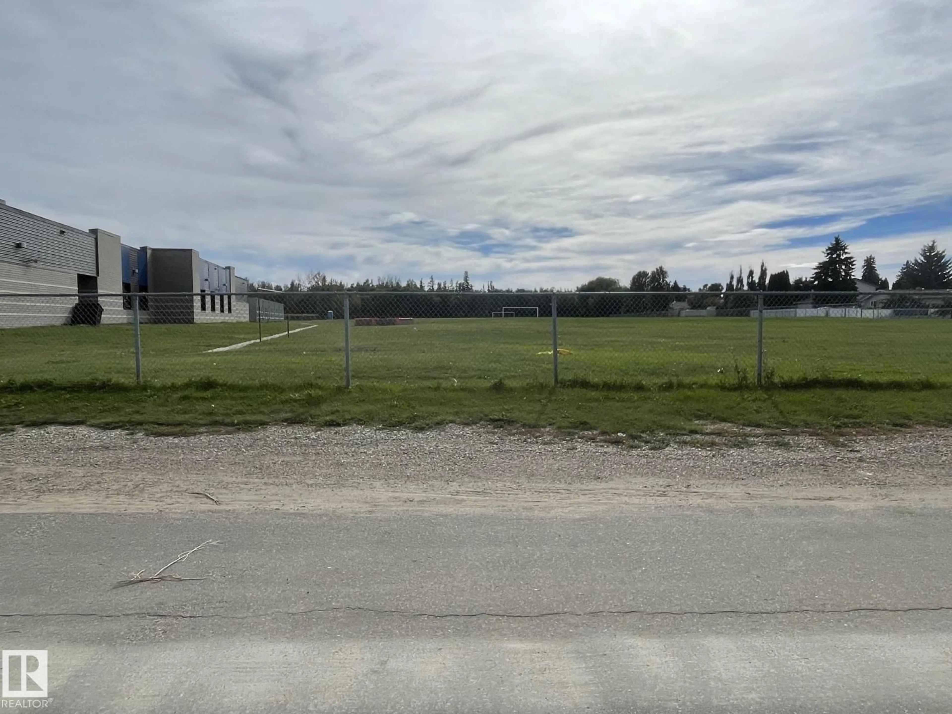 Blurry image for 34 WOODHAVEN DR, Spruce Grove Alberta T7X1K7