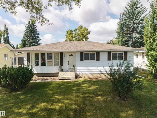 9 HAWKINS CR, Sherwood Park 3