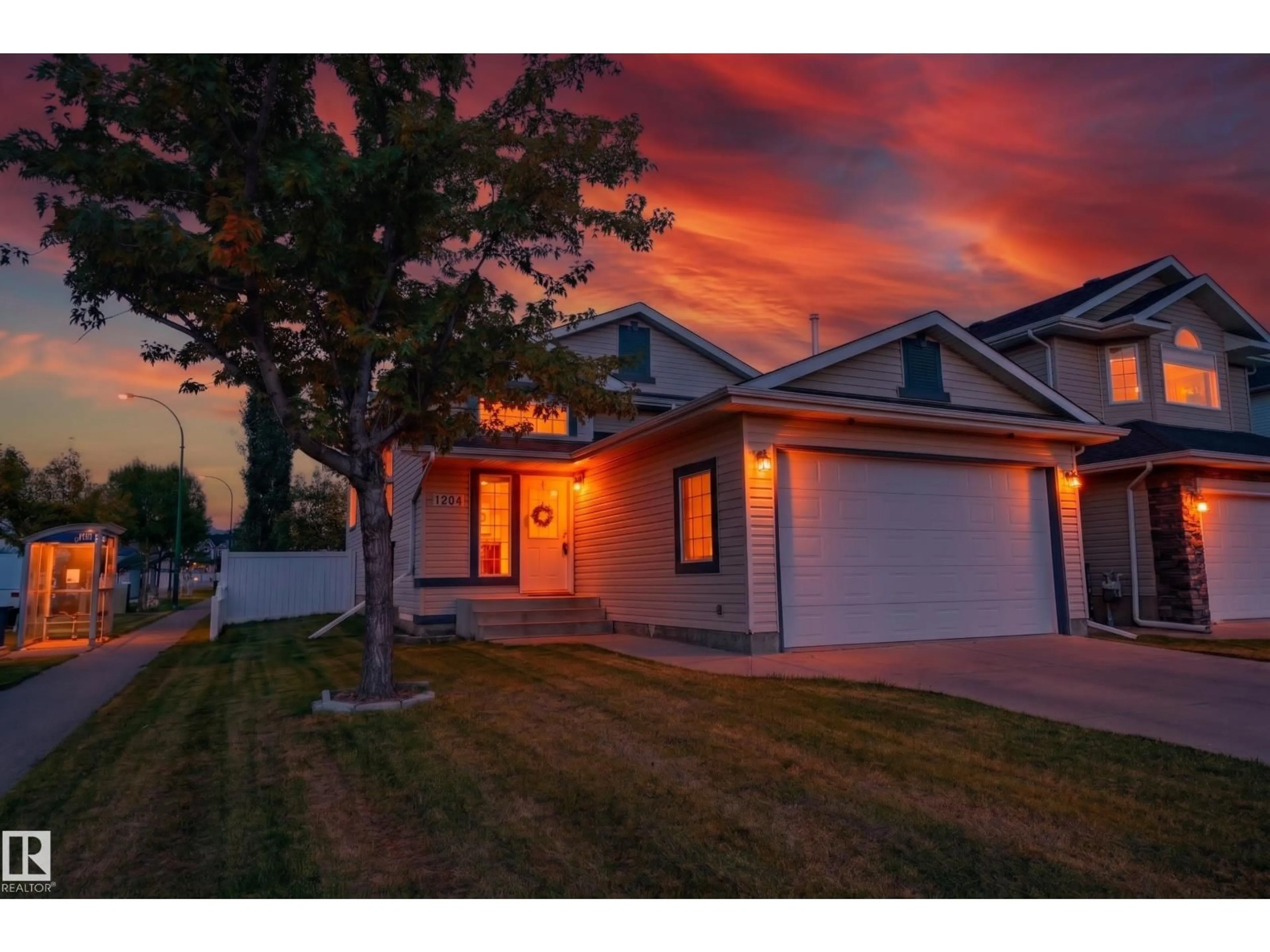 Unknown for NW - 1204 KLARVATTEN CT, Edmonton Alberta T5Z3N4