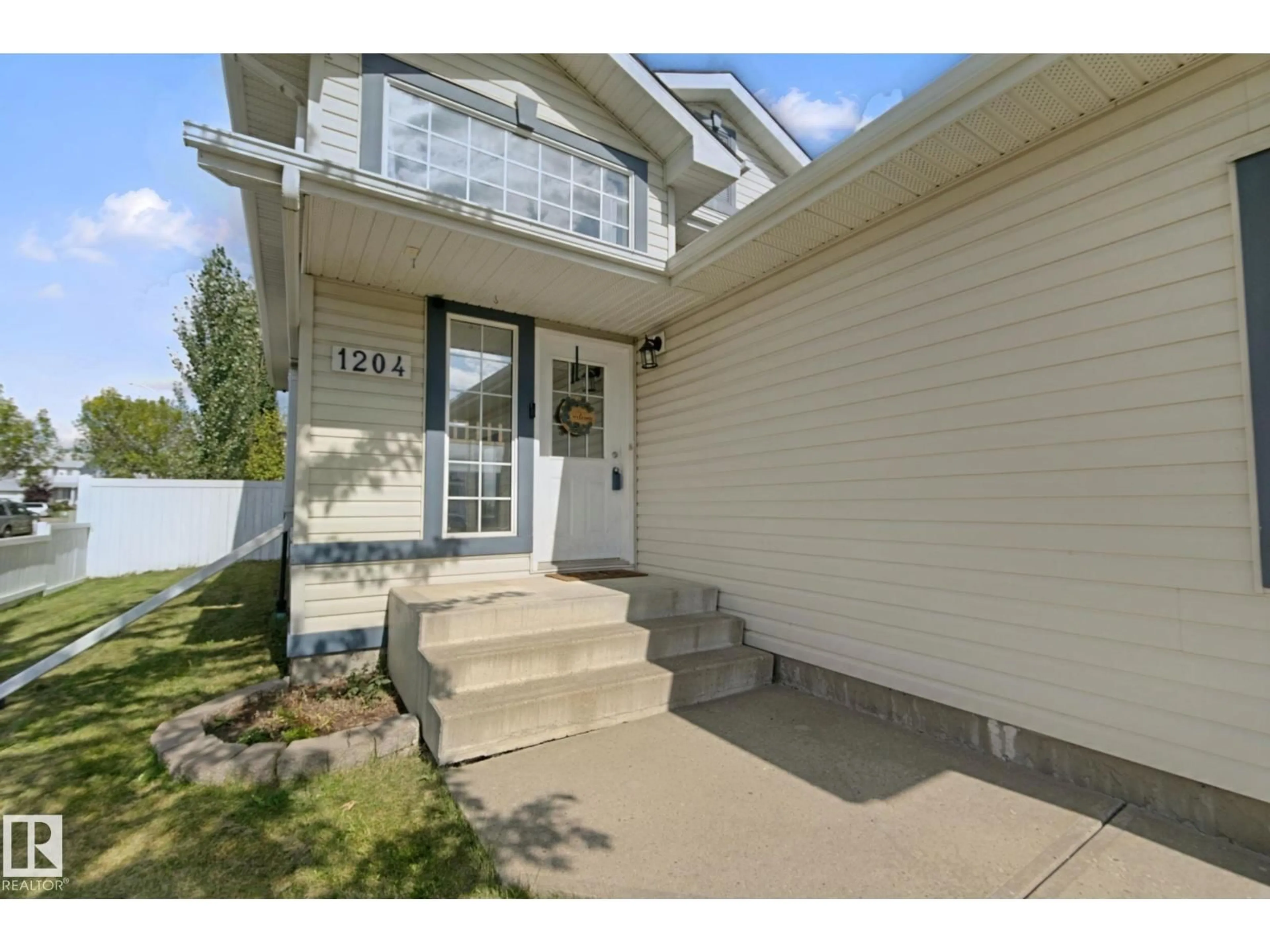 Unknown for NW - 1204 KLARVATTEN CT, Edmonton Alberta T5Z3N4