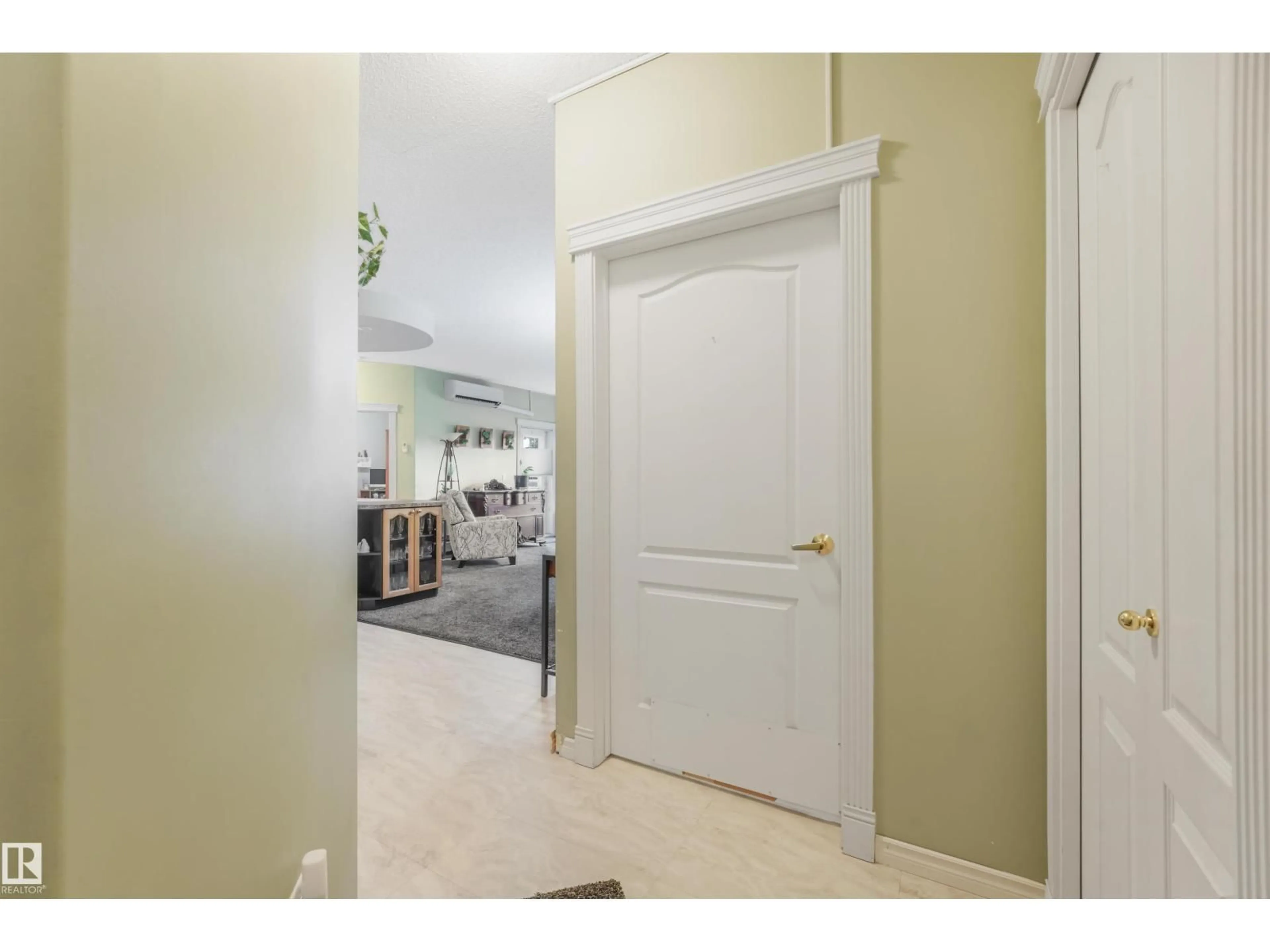 Indoor entryway for NW - 124 14259 50 ST, Edmonton Alberta T5A5J2