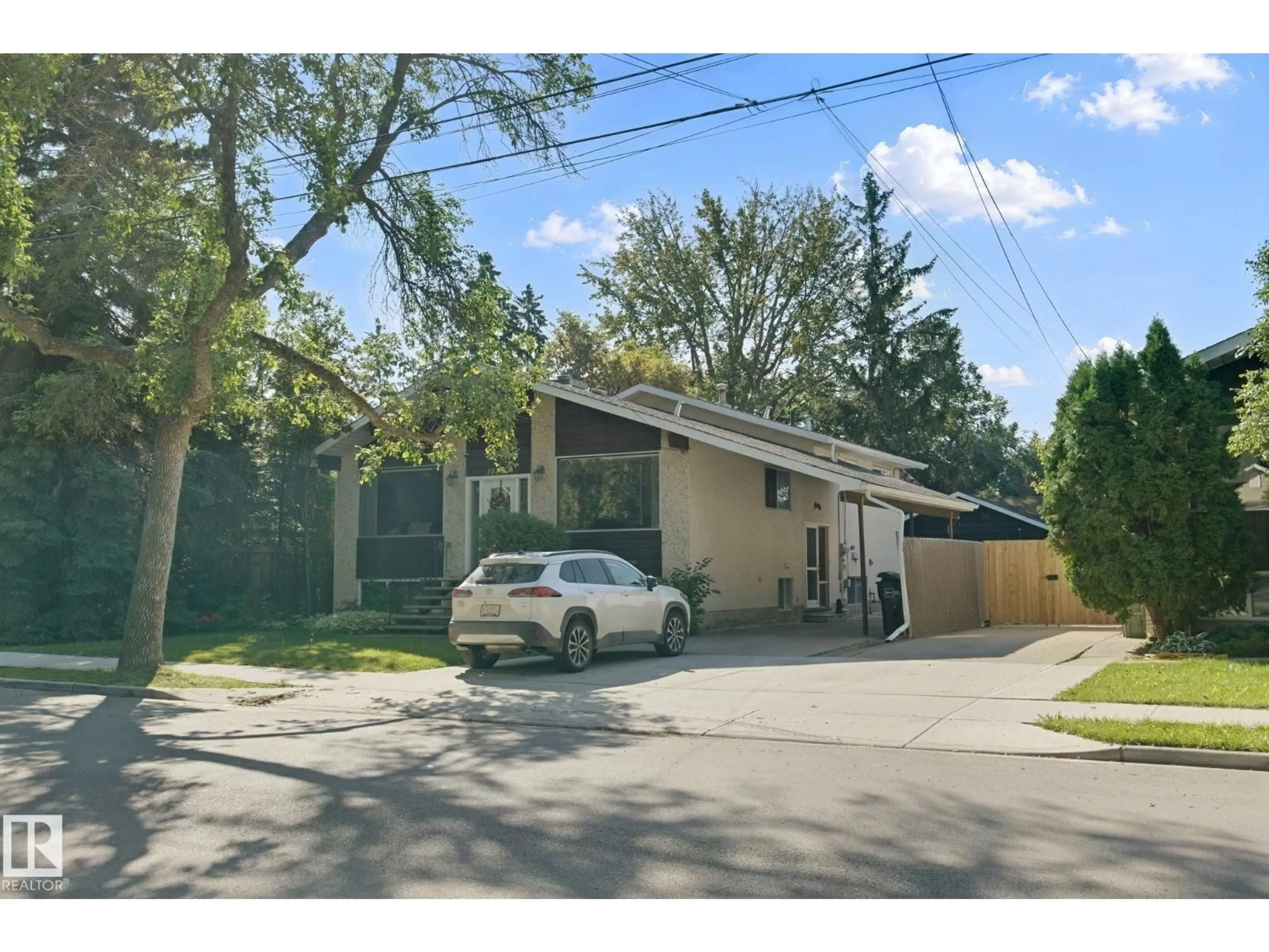 Unknown for 10807 54 AV, Edmonton Alberta T6H0T8