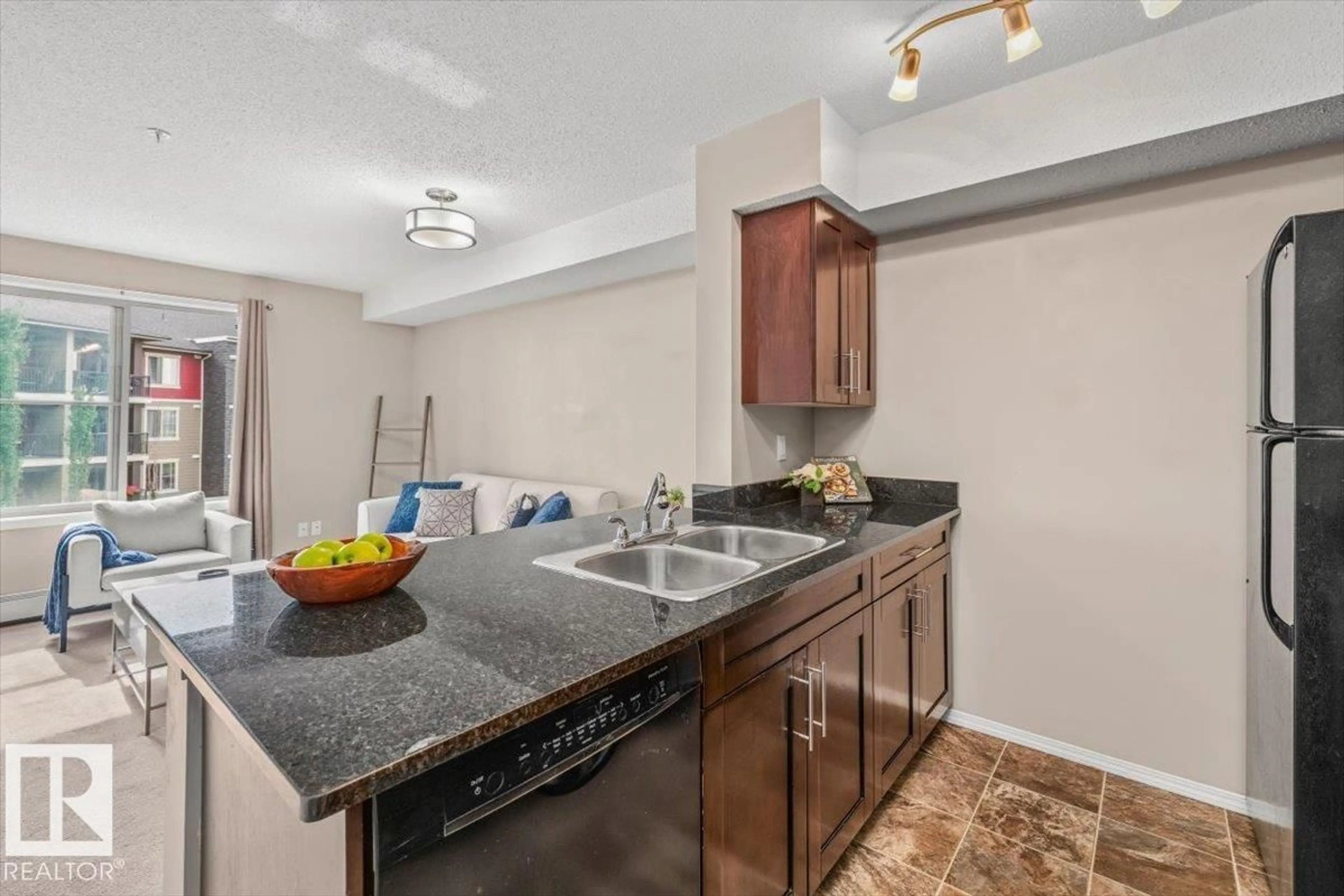 Standard kitchen, ceramic/tile floor for 1070 - 315 MCCONACHIE BV, Edmonton Alberta T5Y0X1