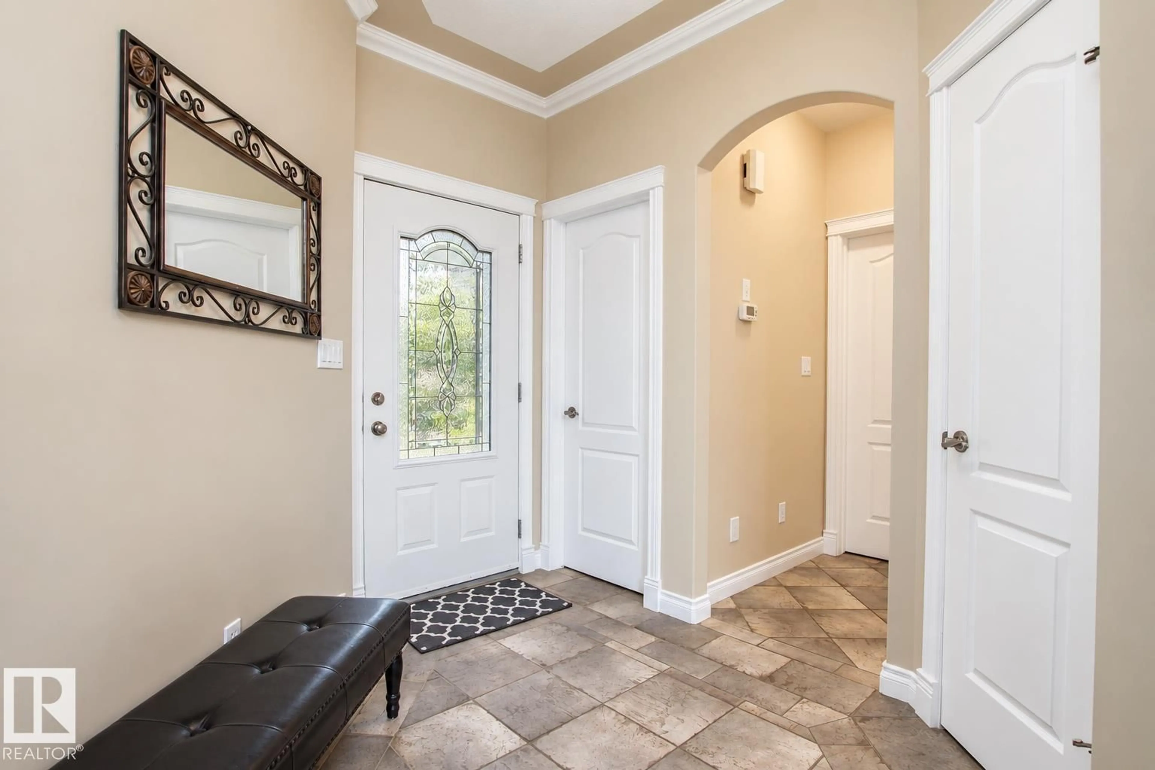 Indoor entryway for 669 HIGHLAND DR, Sherwood Park Alberta T8A6L7