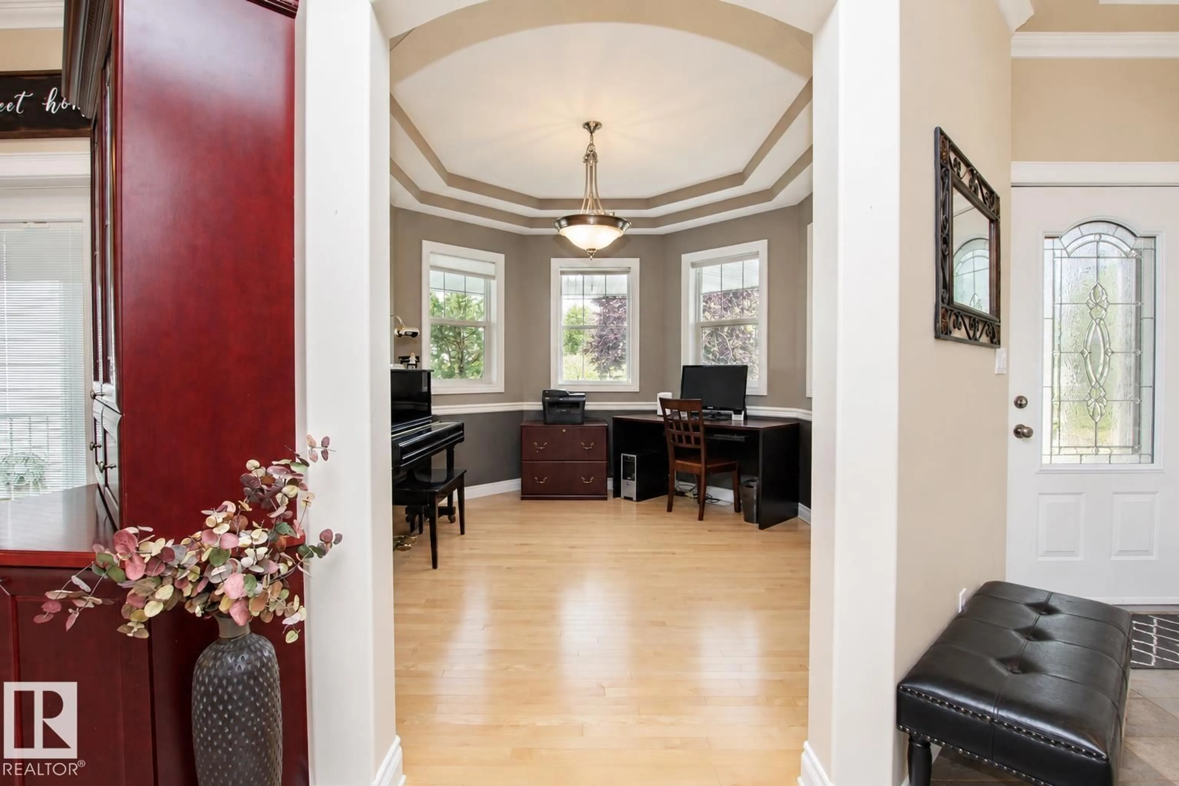 Indoor entryway for 669 HIGHLAND DR, Sherwood Park Alberta T8A6L7