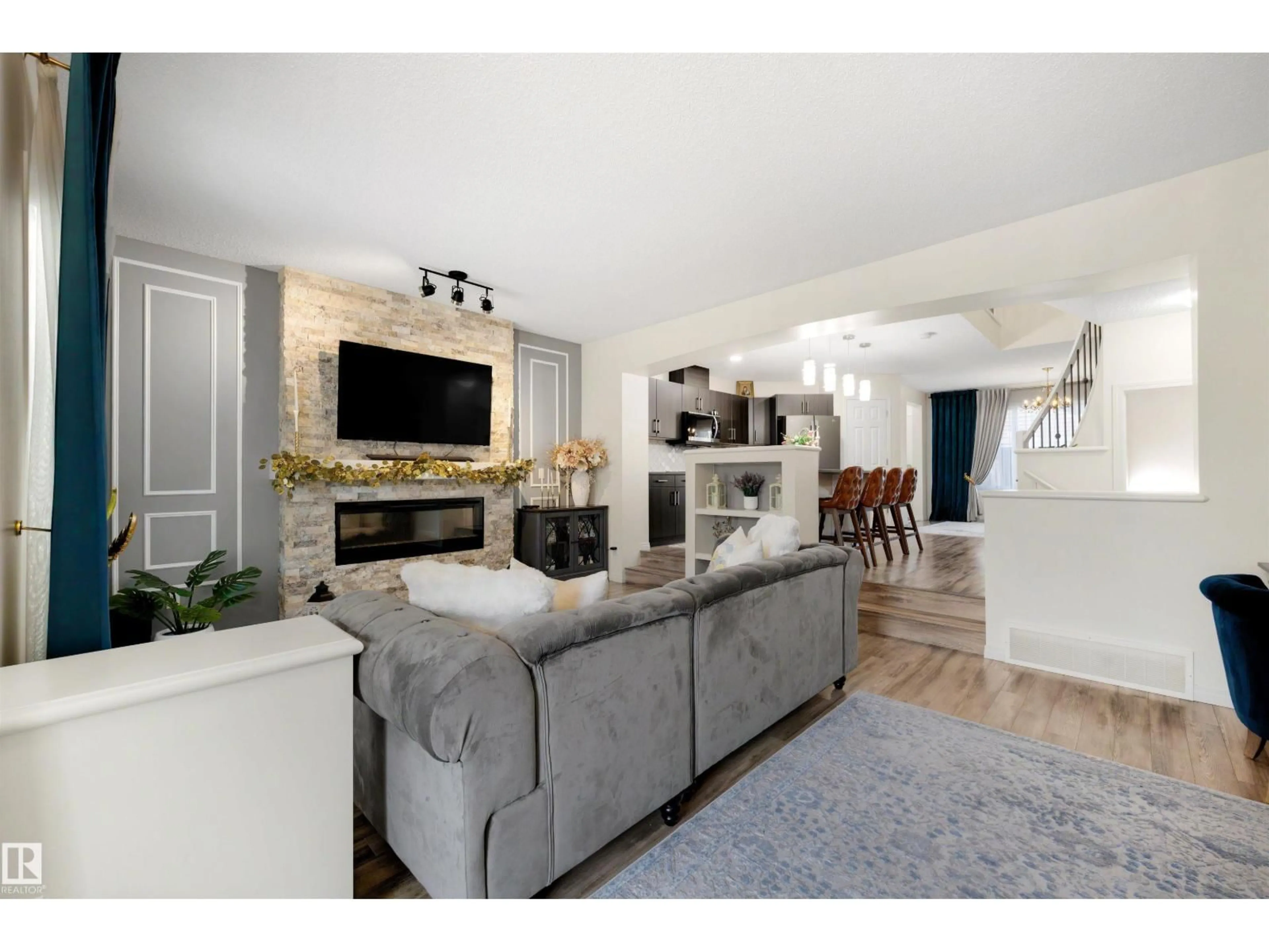 Living room with furniture, unknown for 3231 CHERRY CR, Edmonton Alberta T6X1Y5