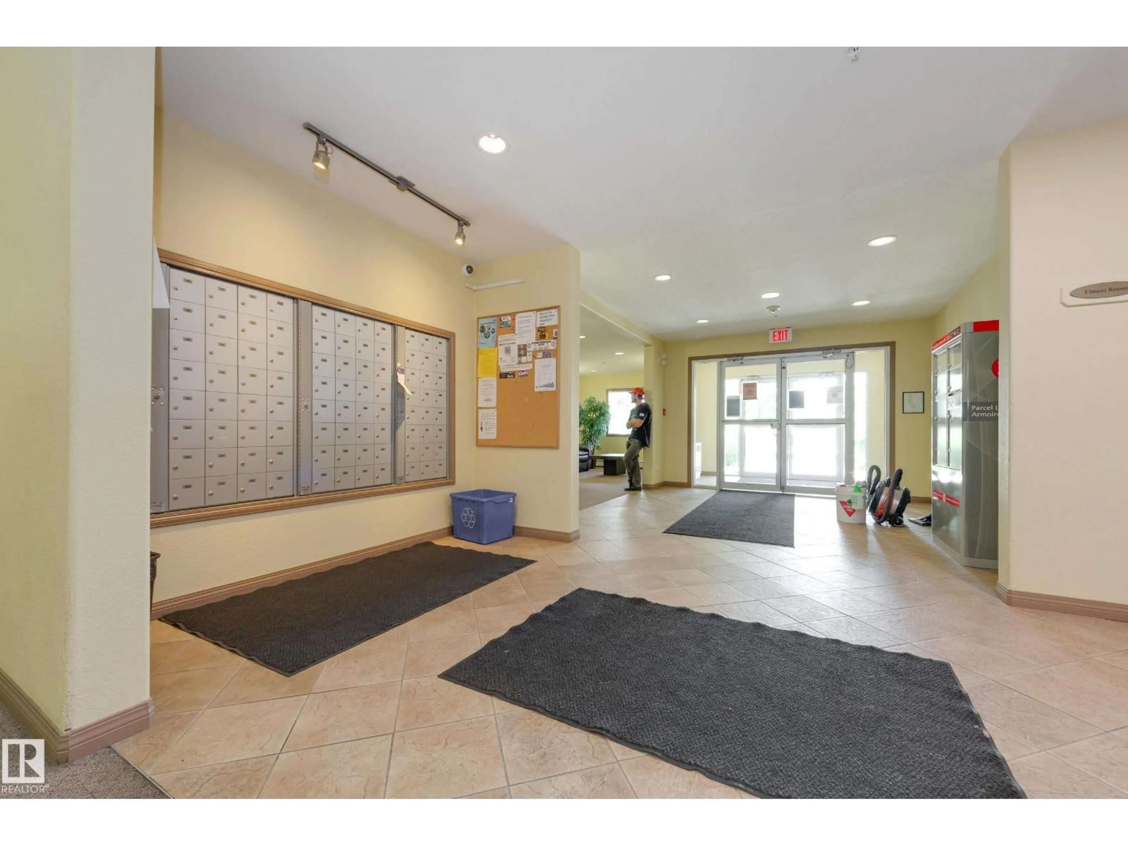 Indoor foyer for 2436 - 225 GUARDIAN RD, Edmonton Alberta T5T2P5