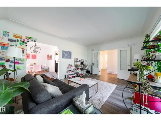 10671 63 AV, Edmonton 2