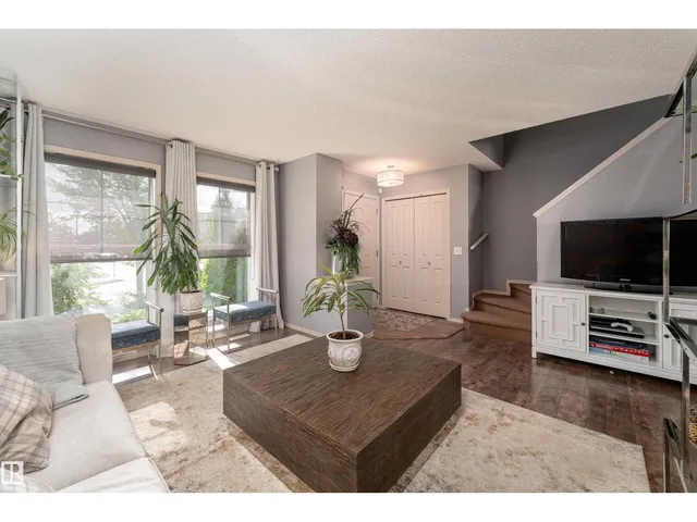 5992 SOUTH TERWILLEGAR BV, Edmonton 3