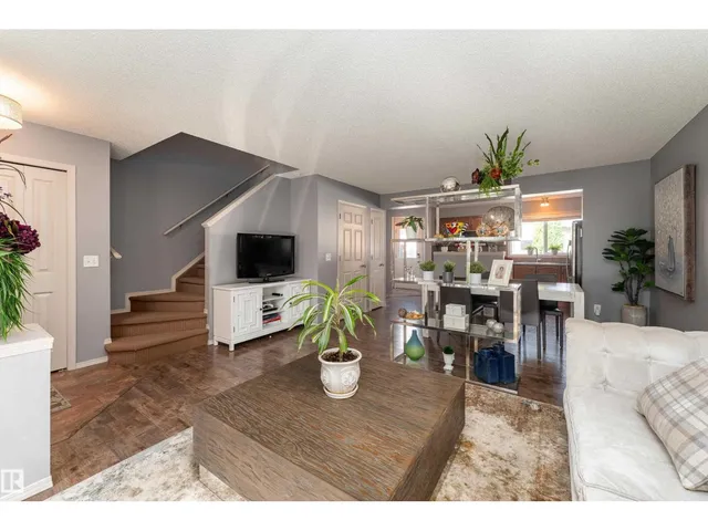 5992 SOUTH TERWILLEGAR BV, Edmonton 4