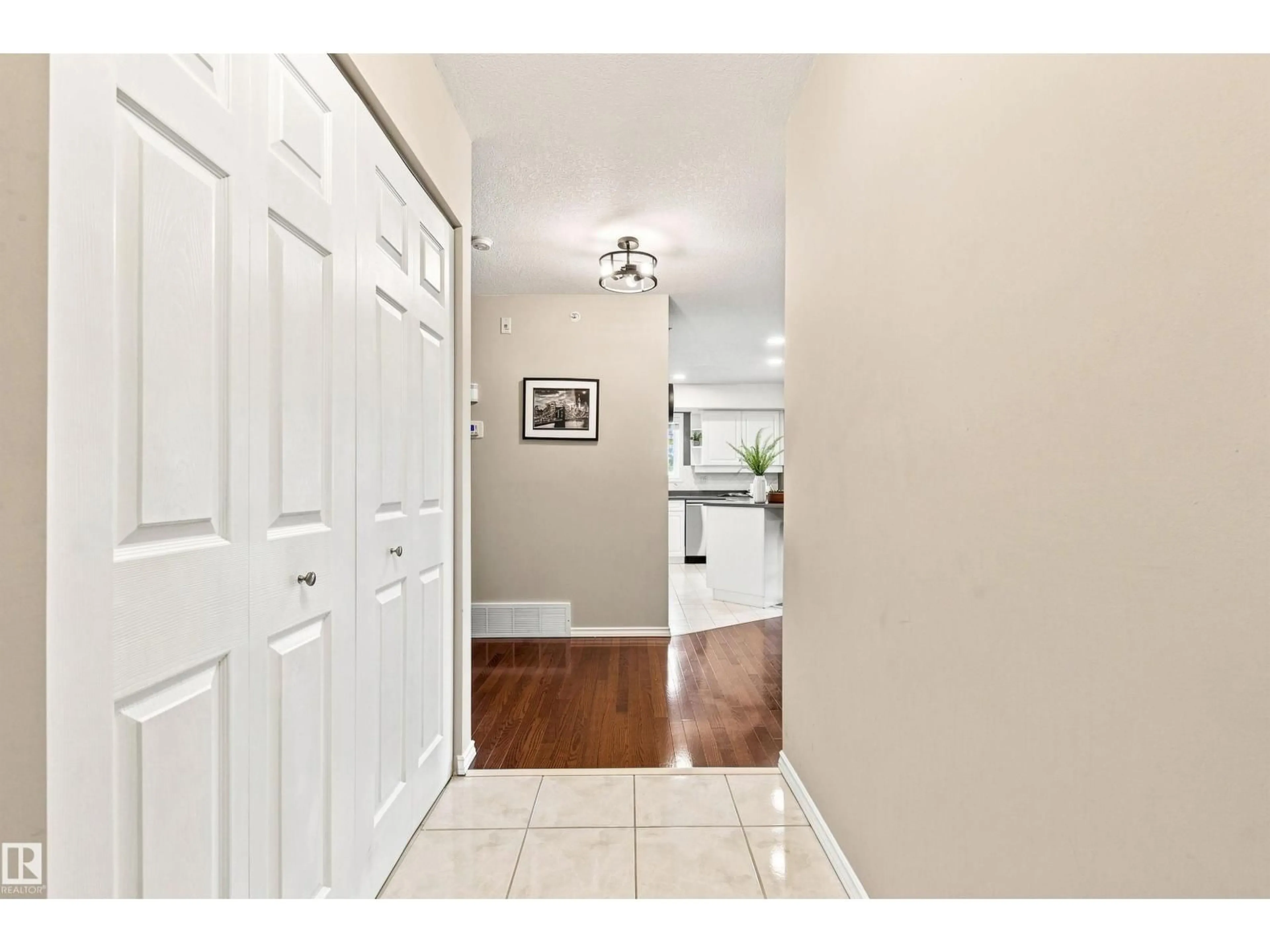 Indoor entryway for 432 - 6703 172 ST, Edmonton Alberta T5T6H9